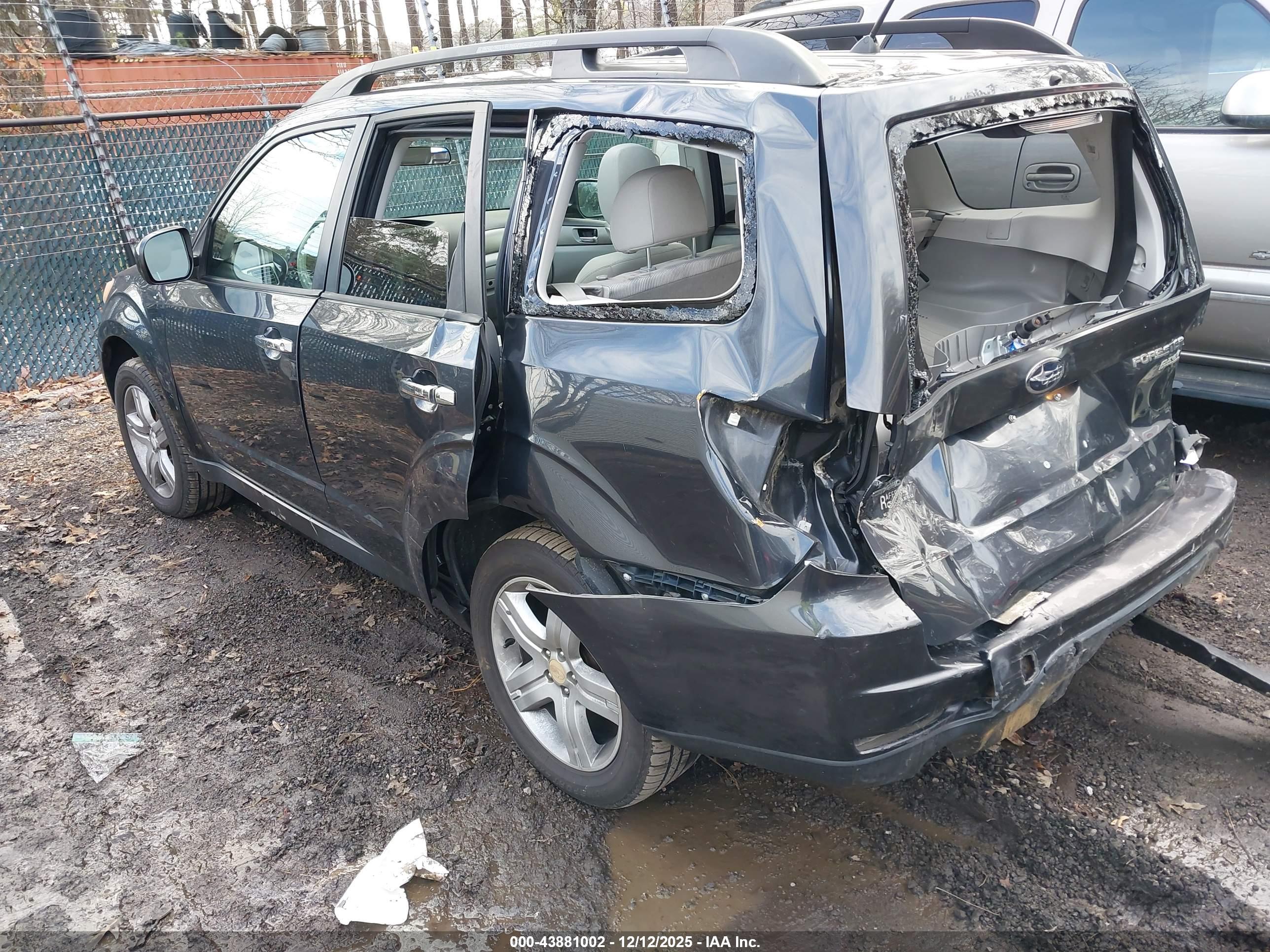 SUBARU FORESTER image 3