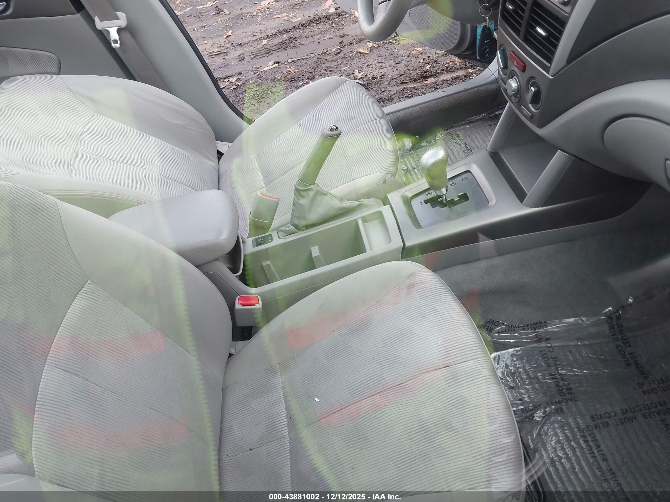 SUBARU FORESTER image 5