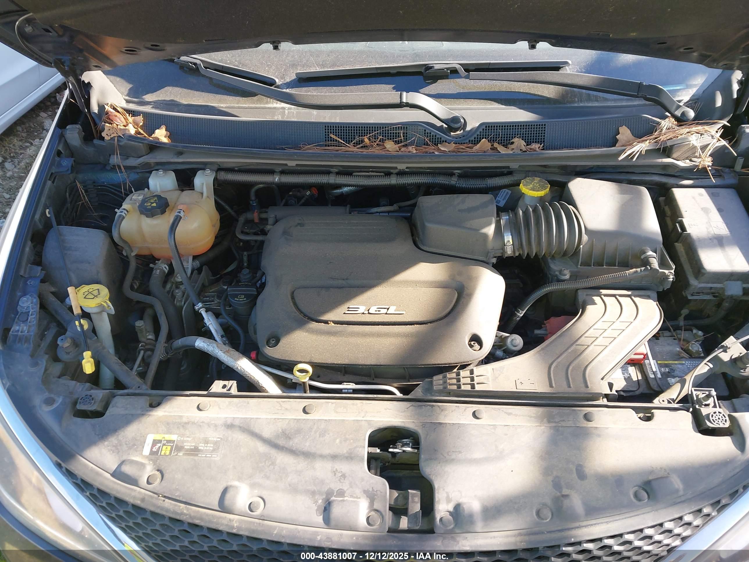 CHRYSLER PACIFICA image 10