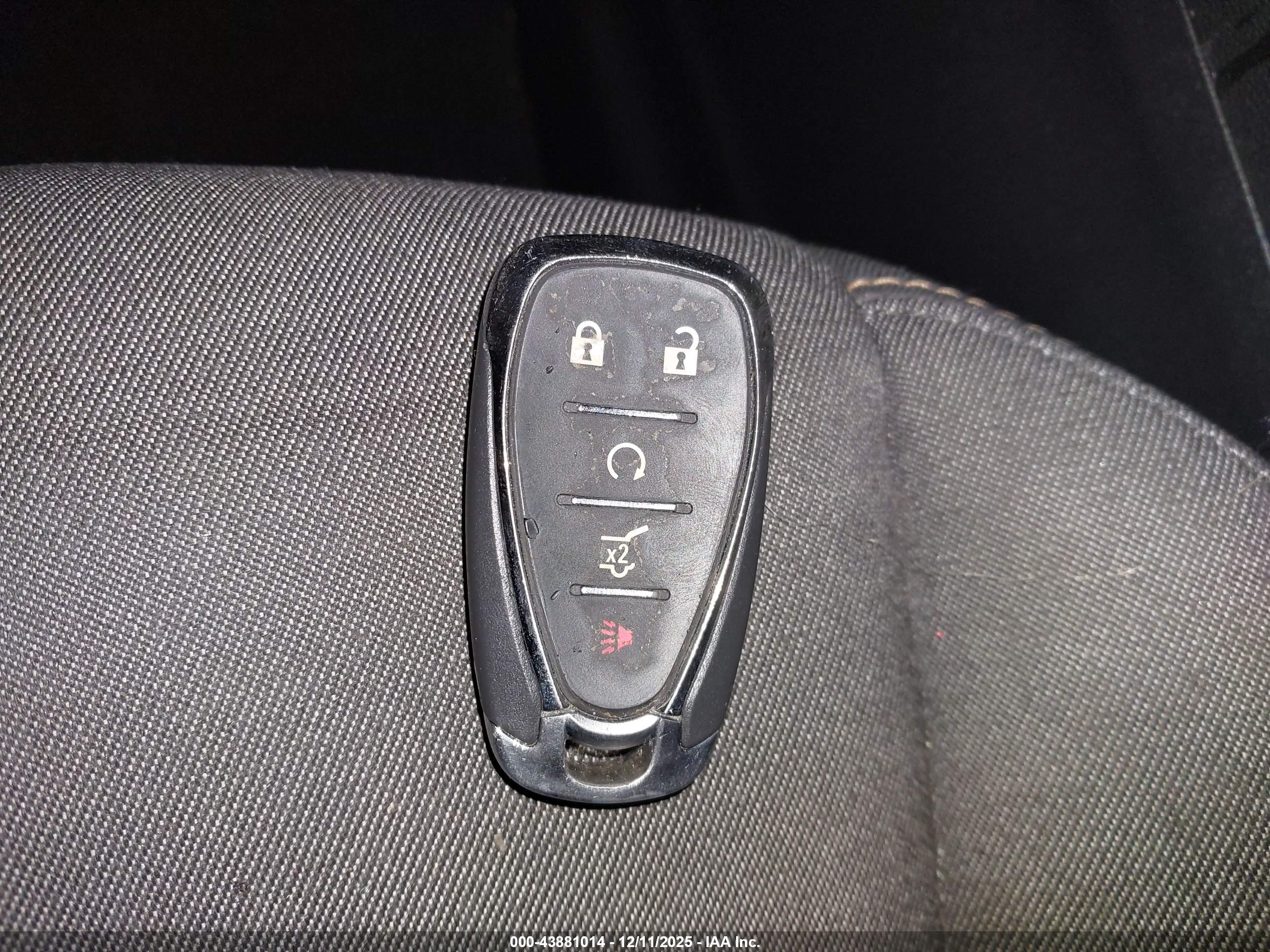 CHEVROLET EQUINOX image 11