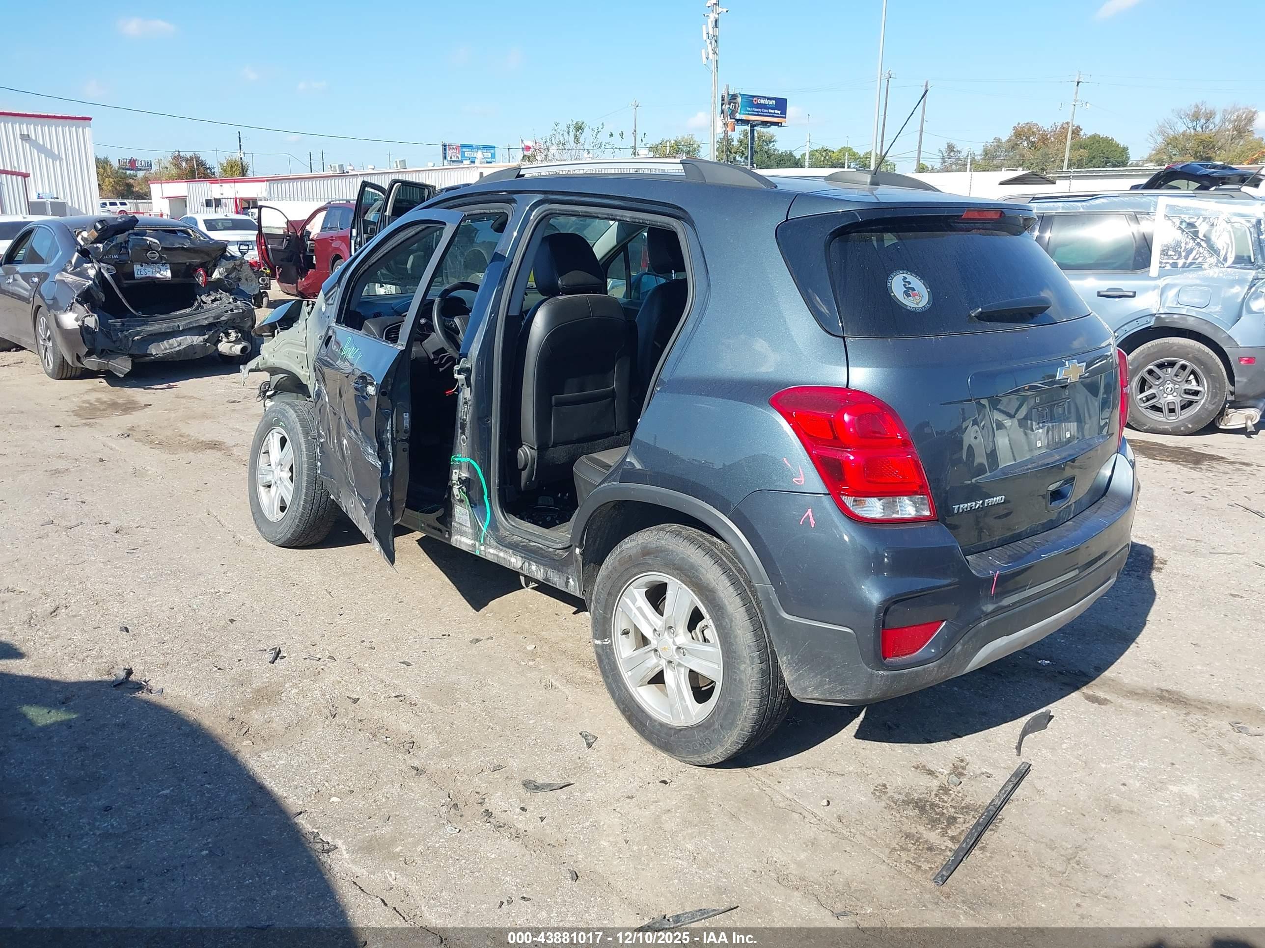 CHEVROLET TRAX image 3