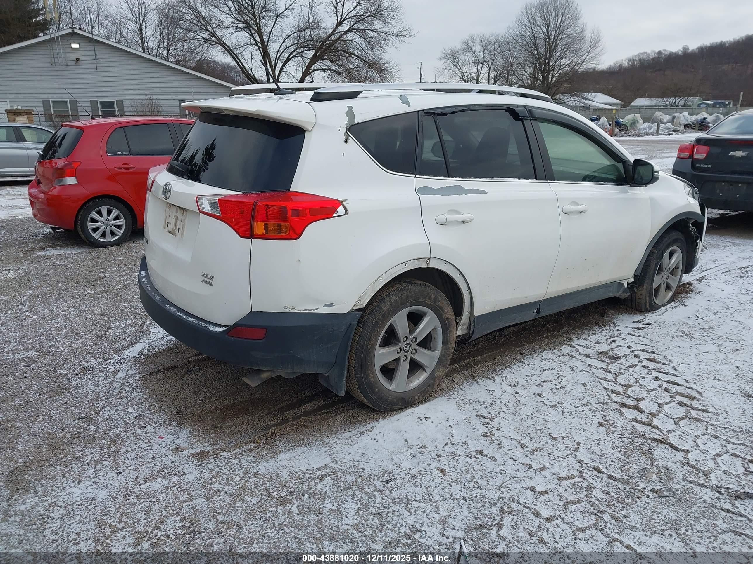 TOYOTA RAV4 image 4