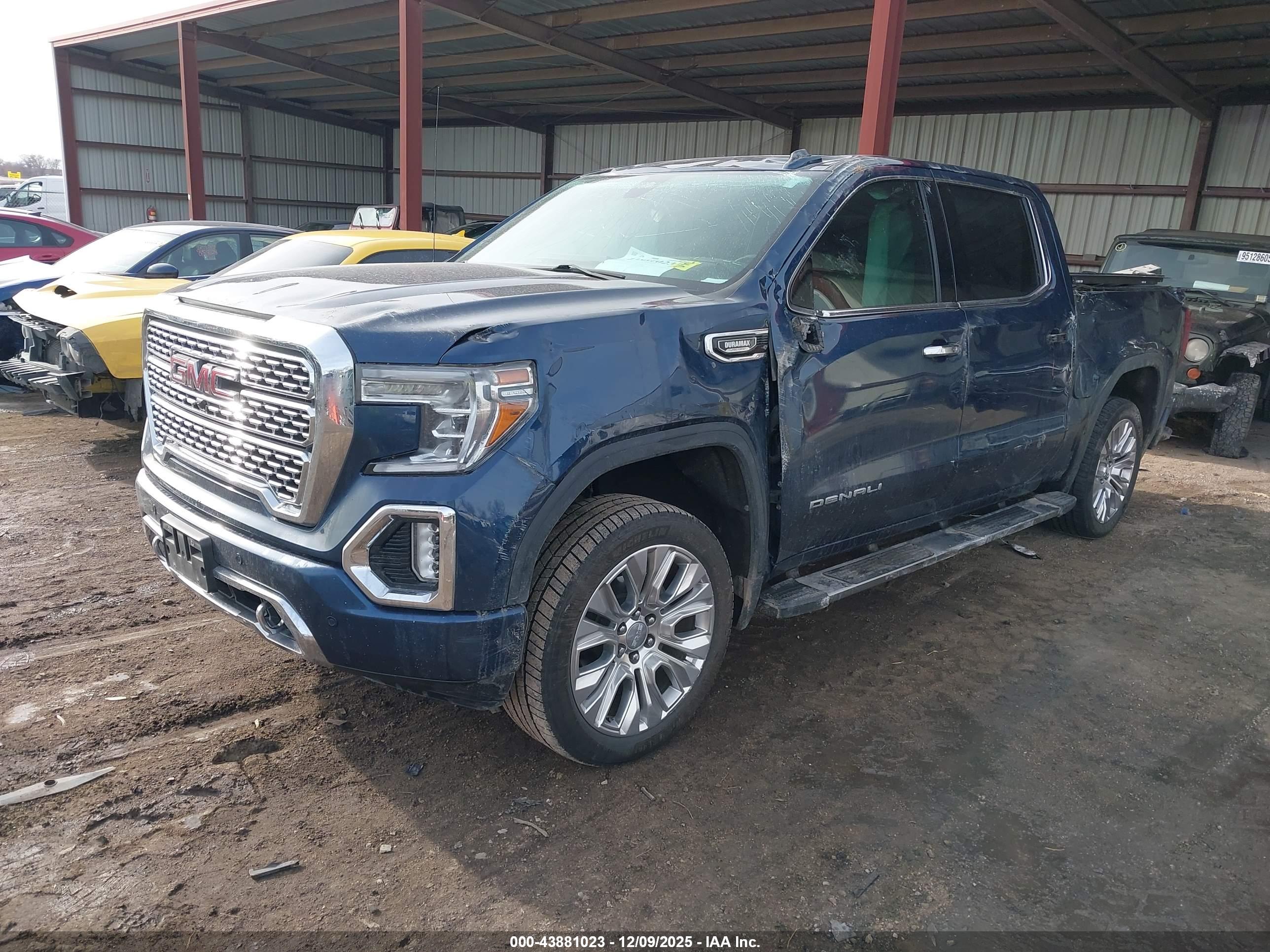GMC SIERRA image 2