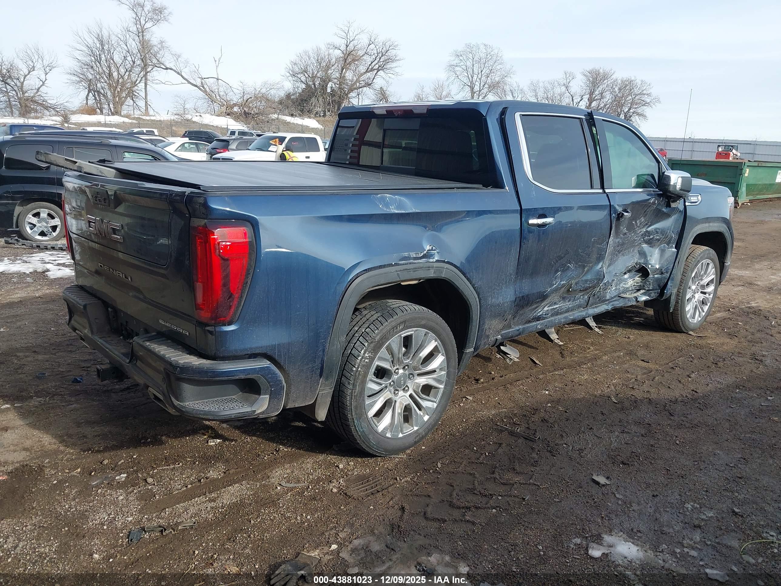 GMC SIERRA image 4