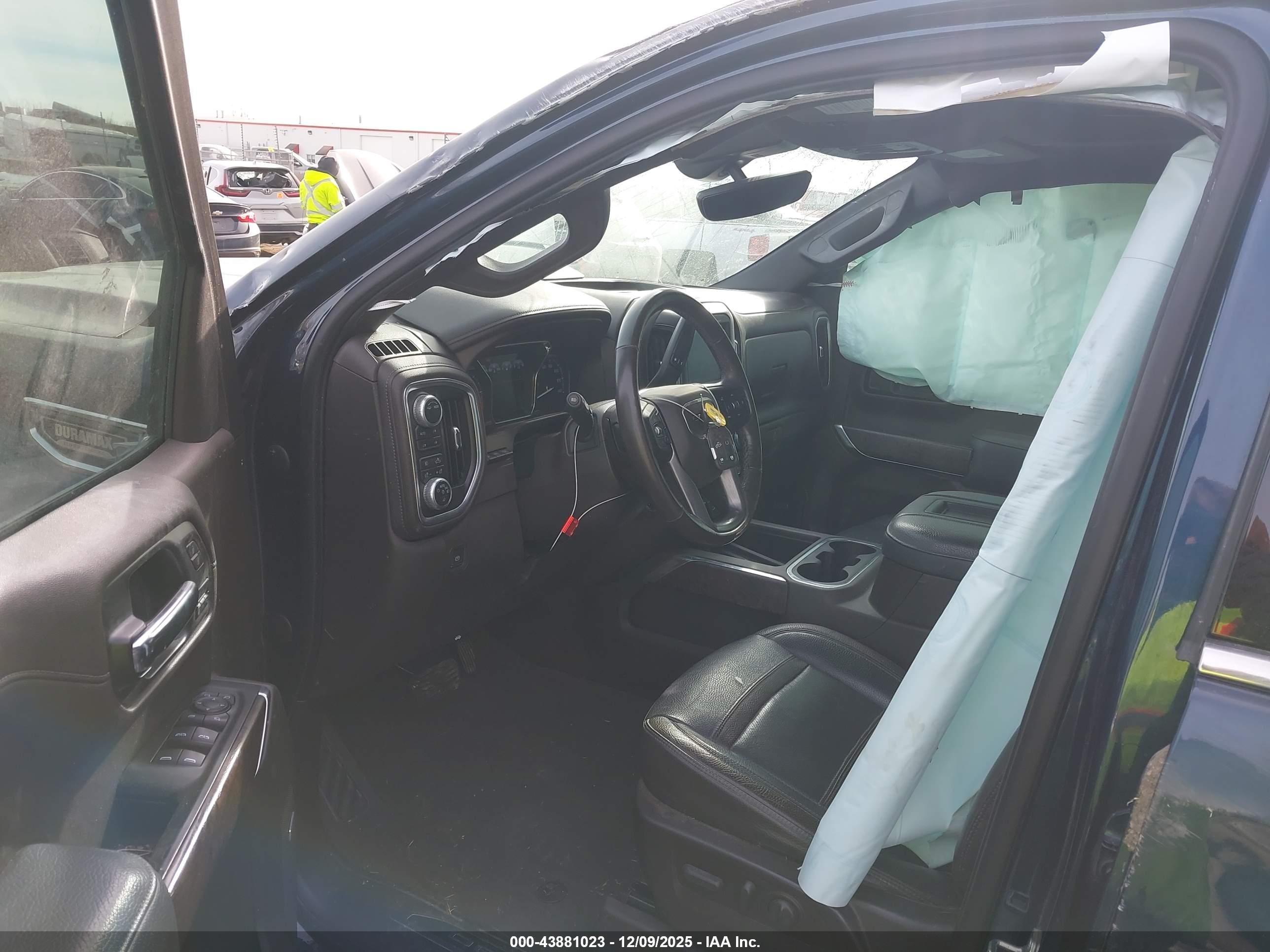GMC SIERRA image 5