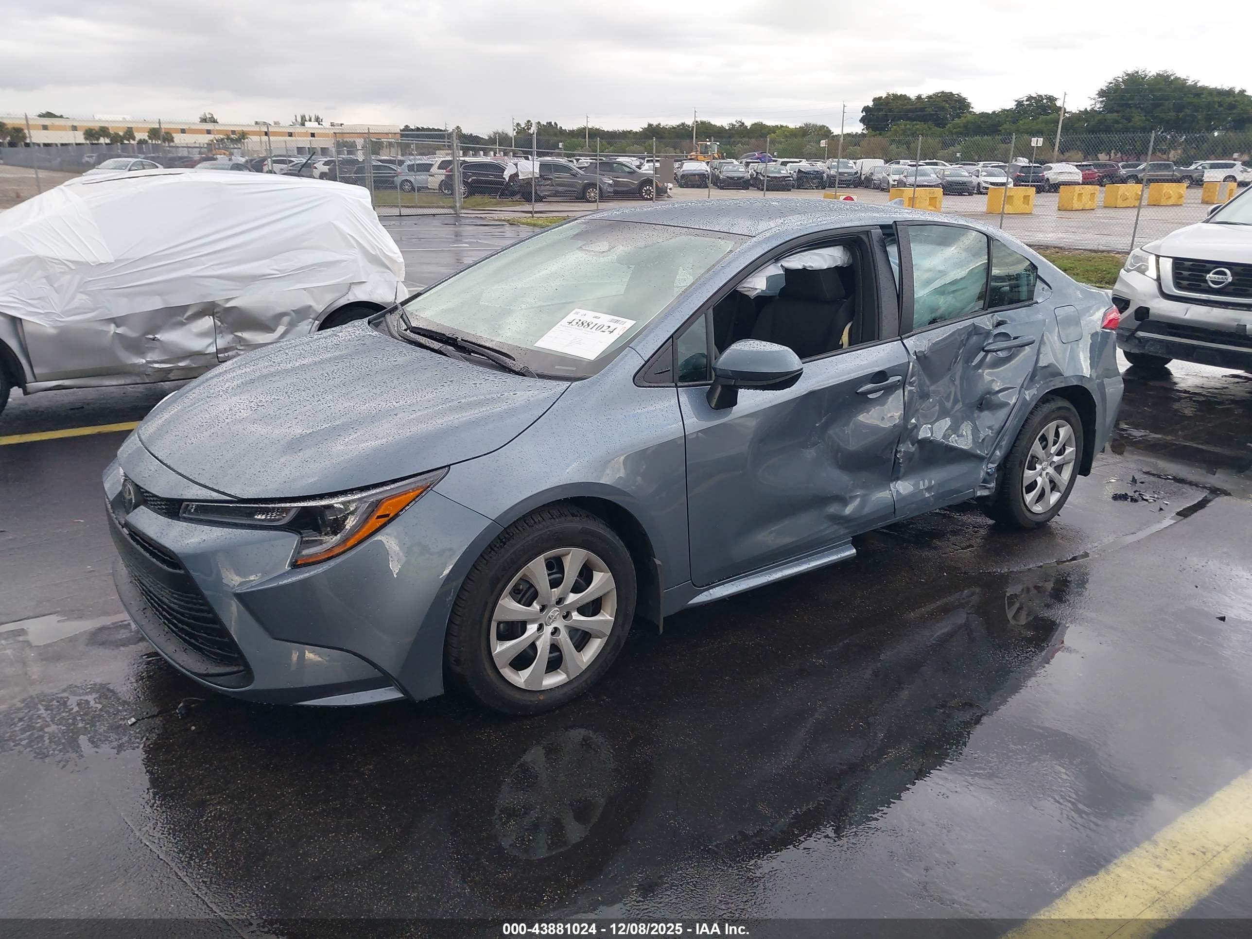 TOYOTA COROLLA image 2