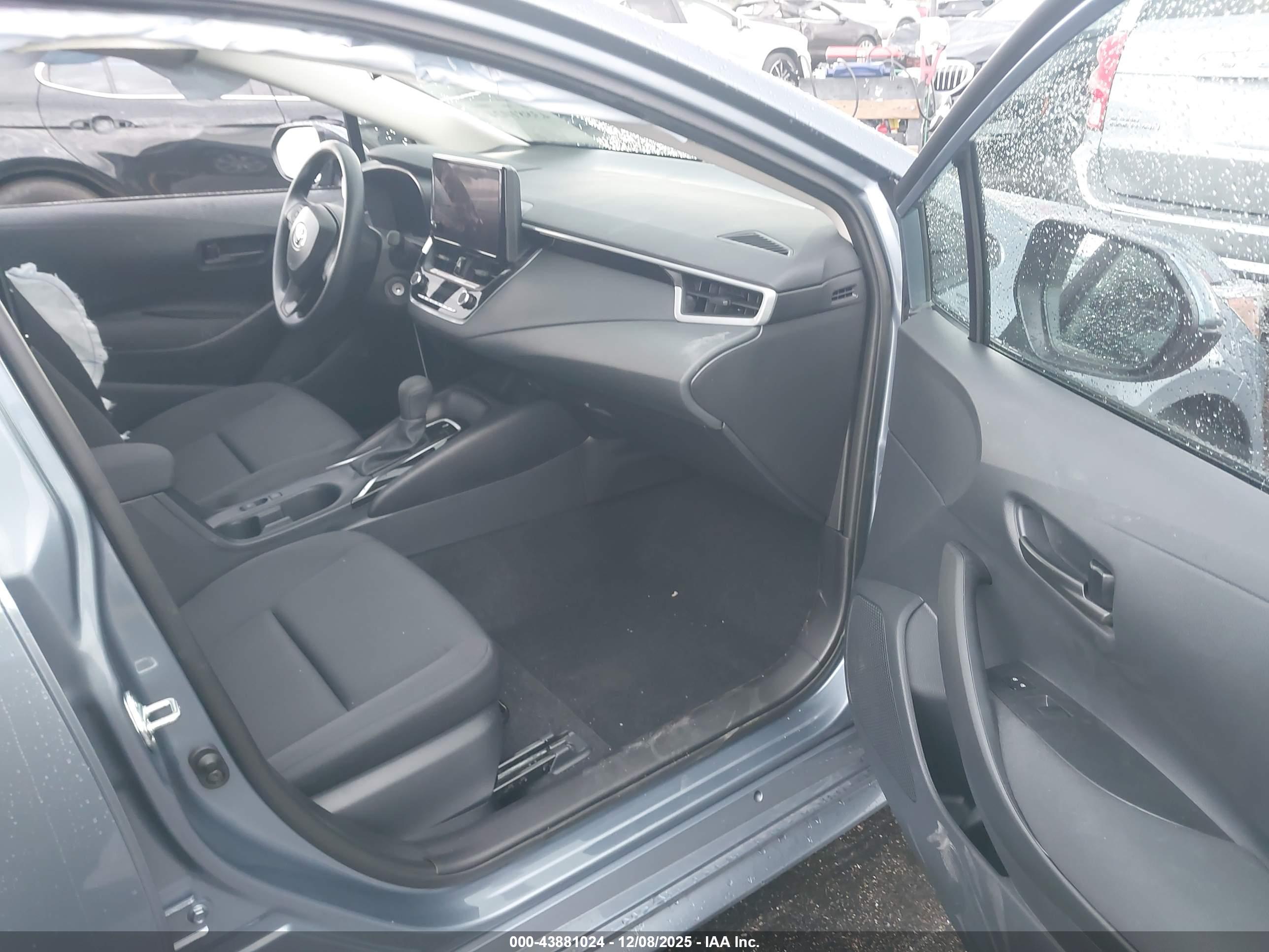 TOYOTA COROLLA image 5
