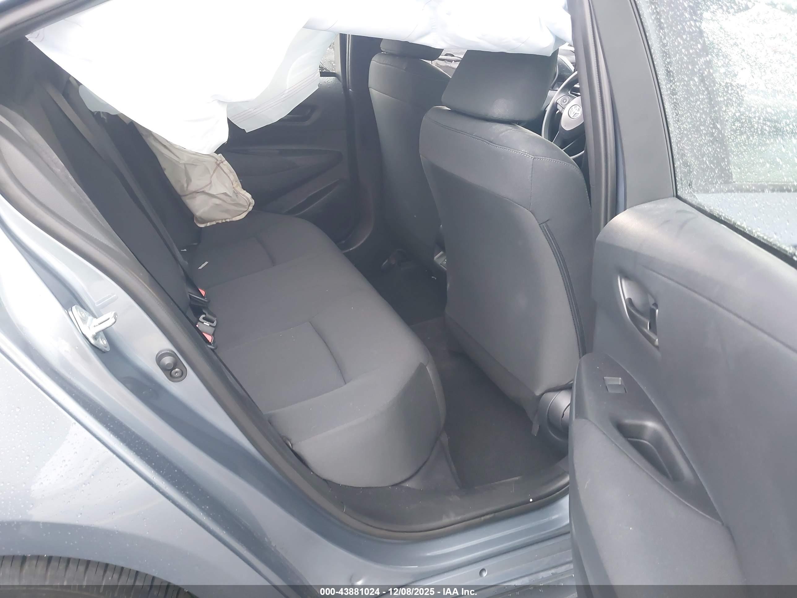 TOYOTA COROLLA image 8
