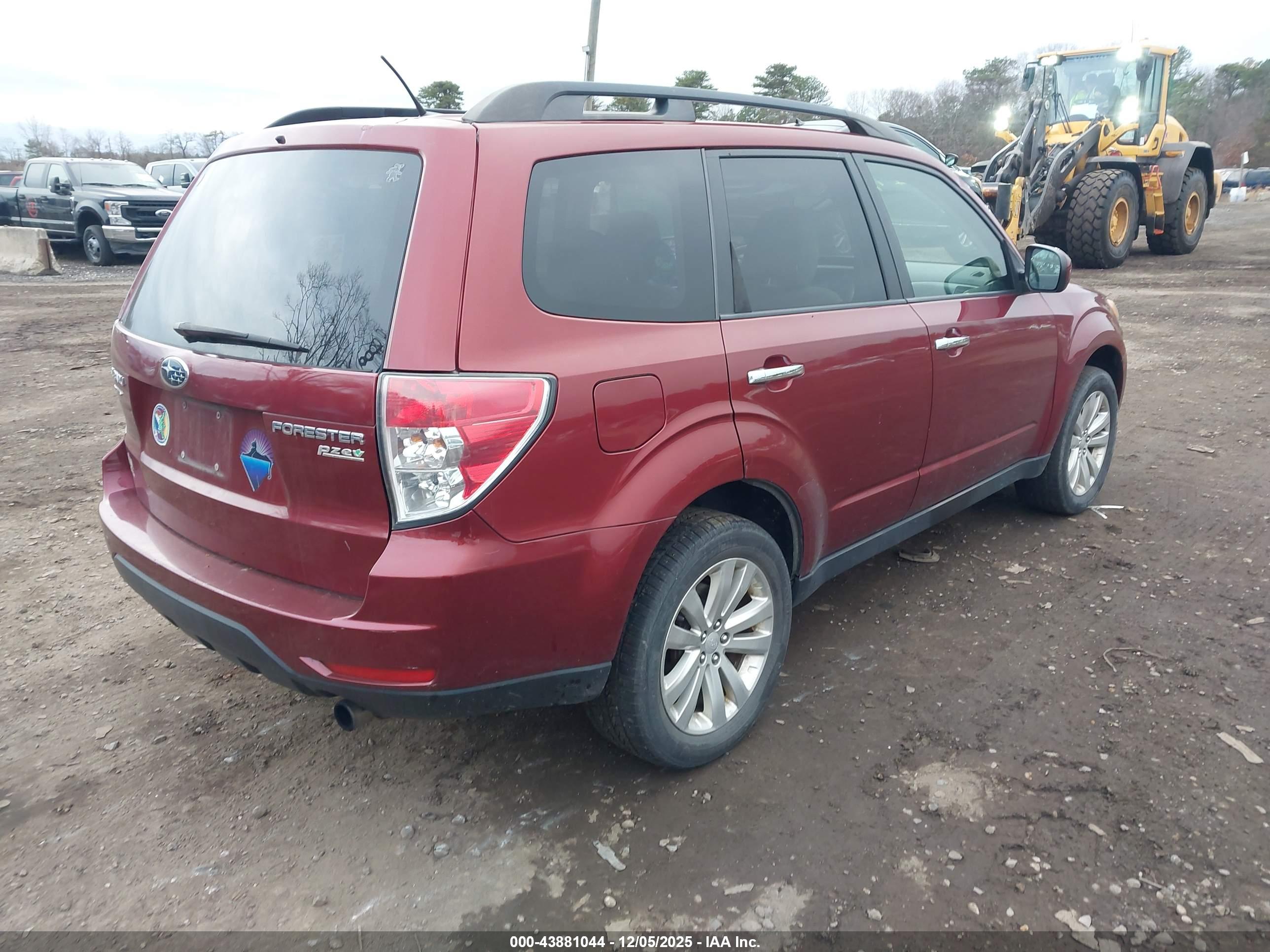 SUBARU FORESTER image 4