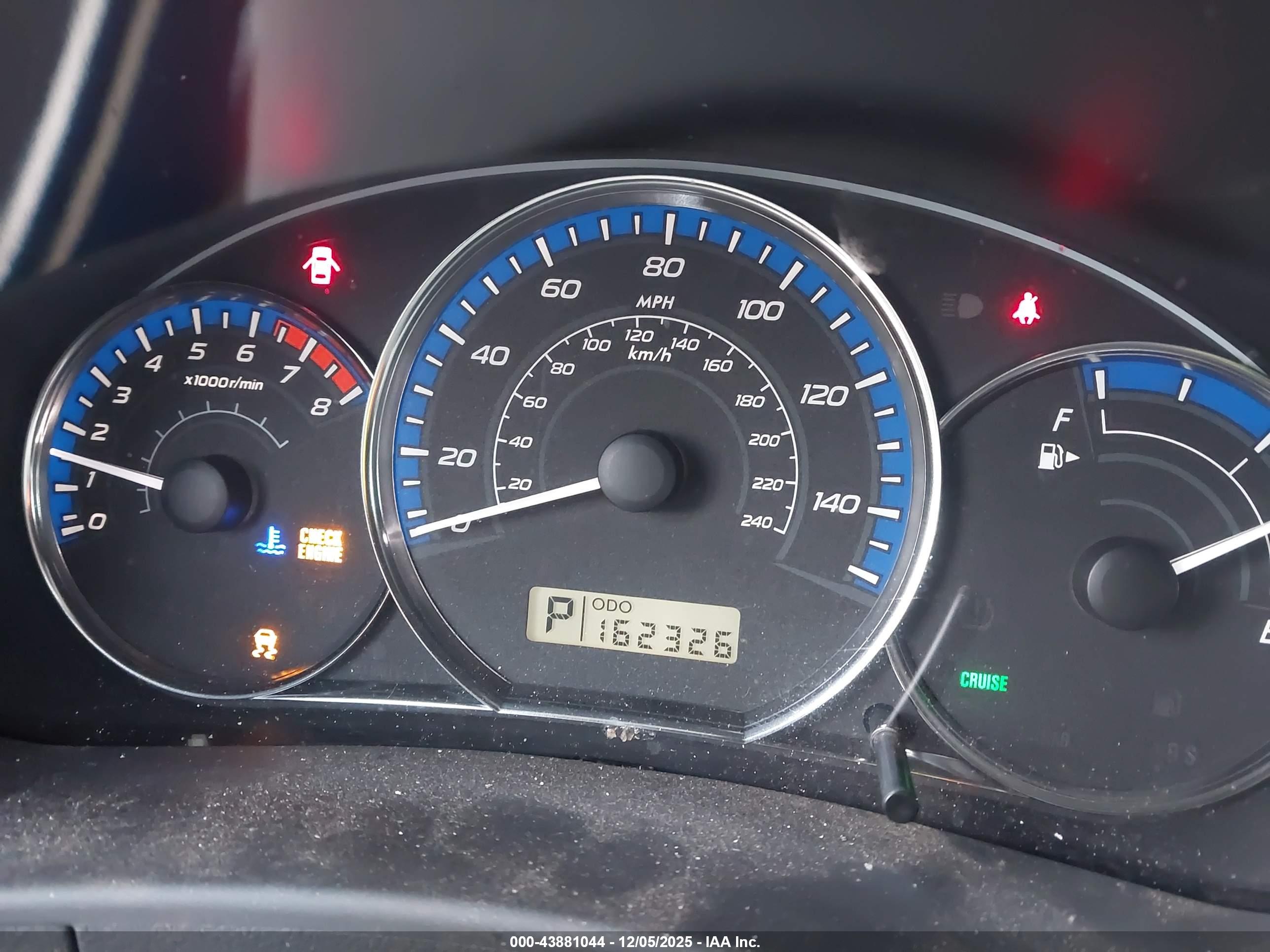 SUBARU FORESTER image 7