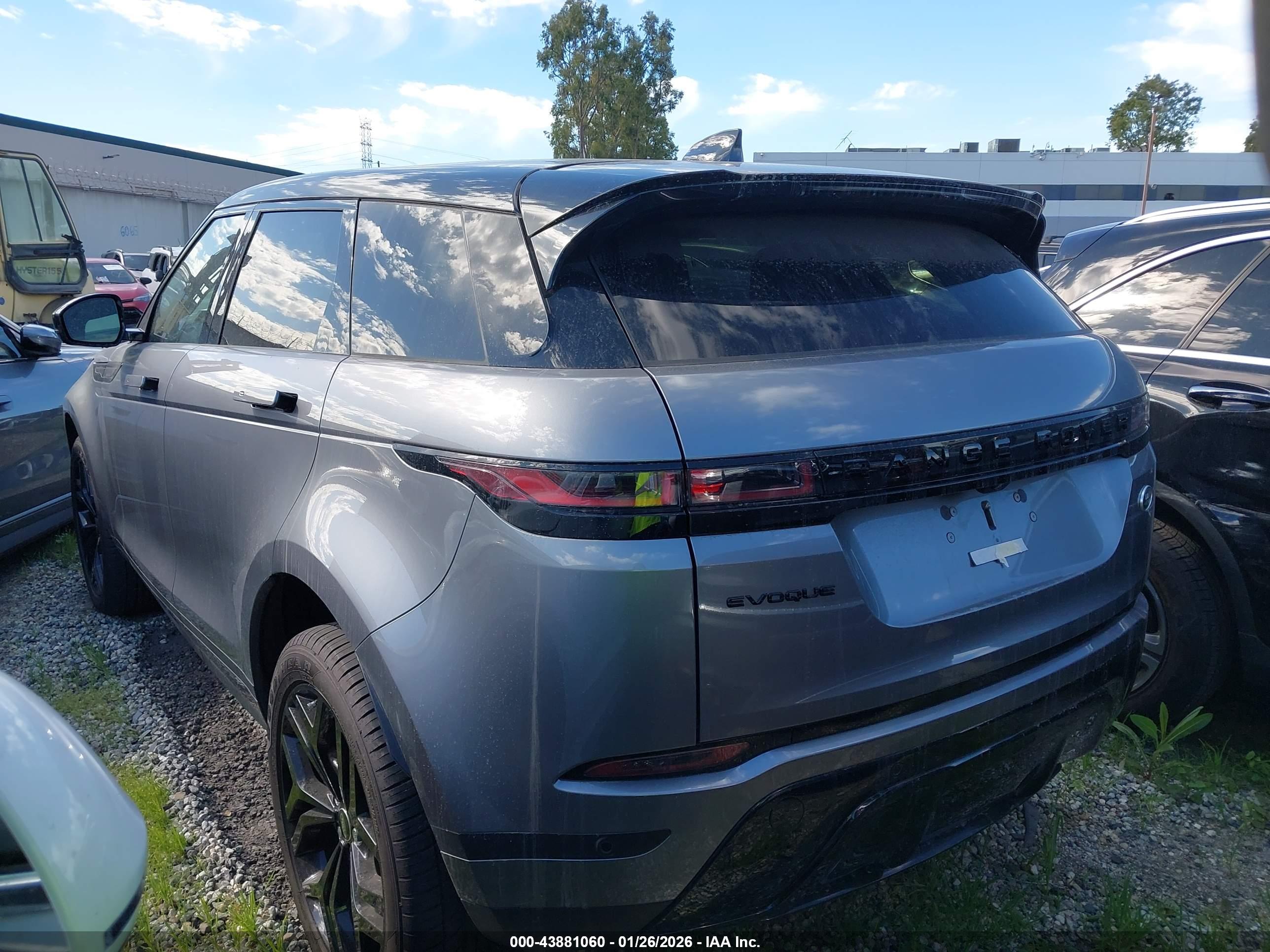 LAND ROVER image 3