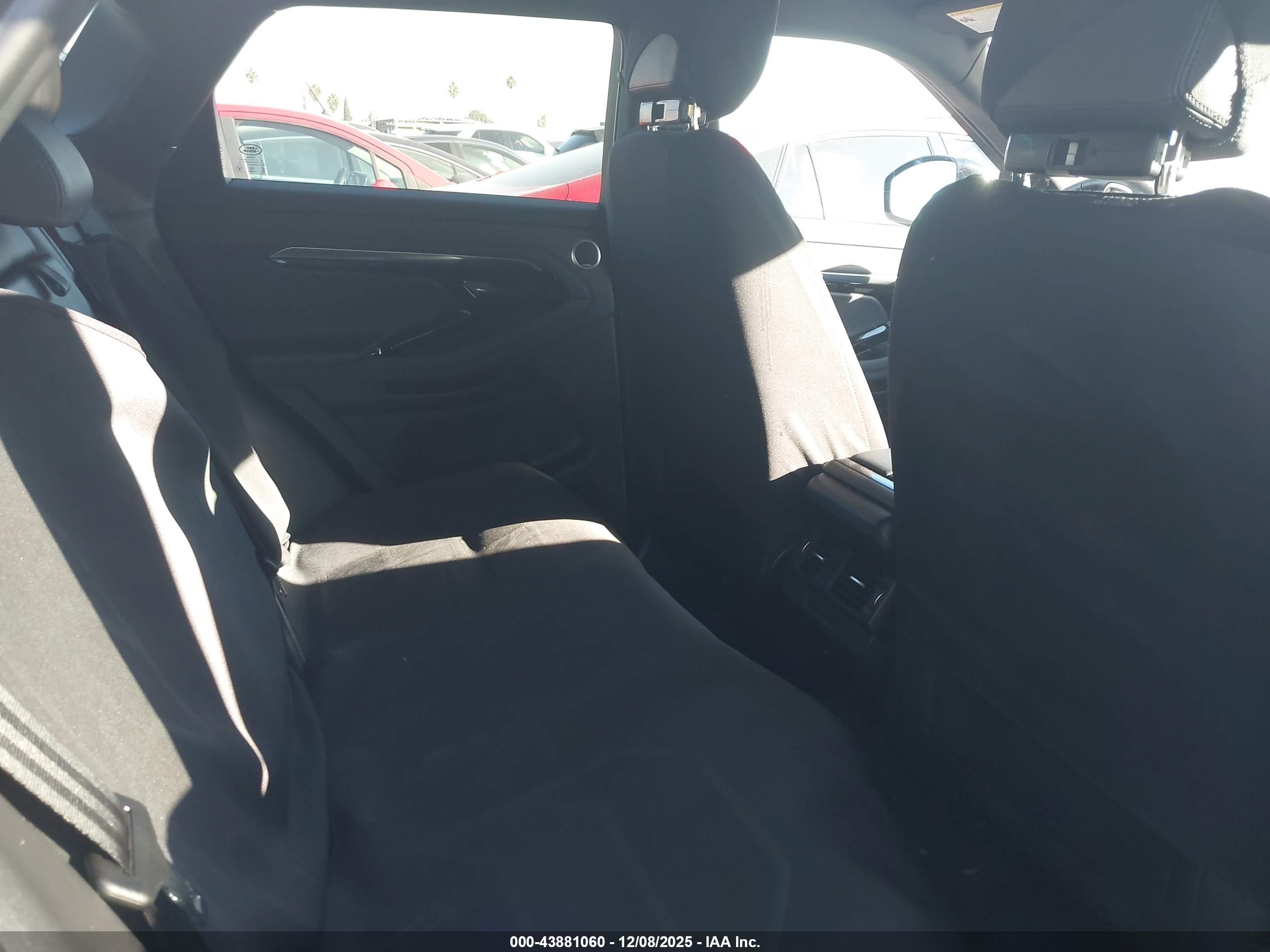 LAND ROVER image 8