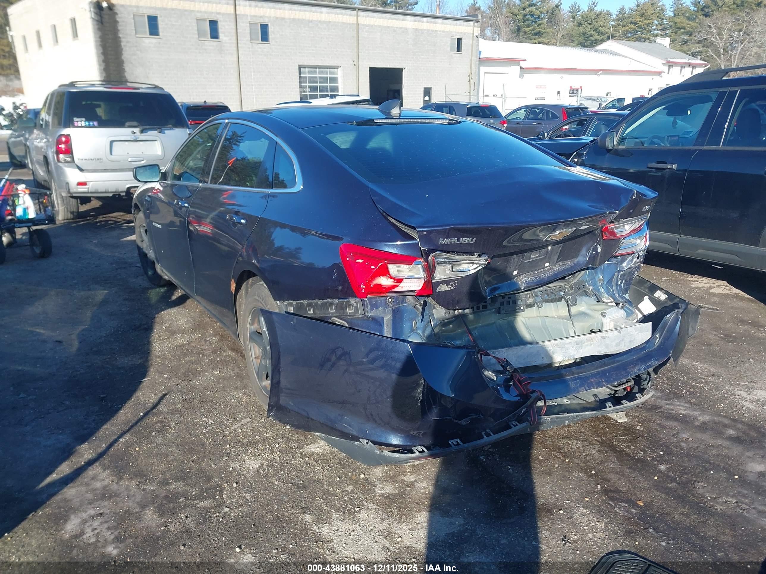 CHEVROLET MALIBU image 3