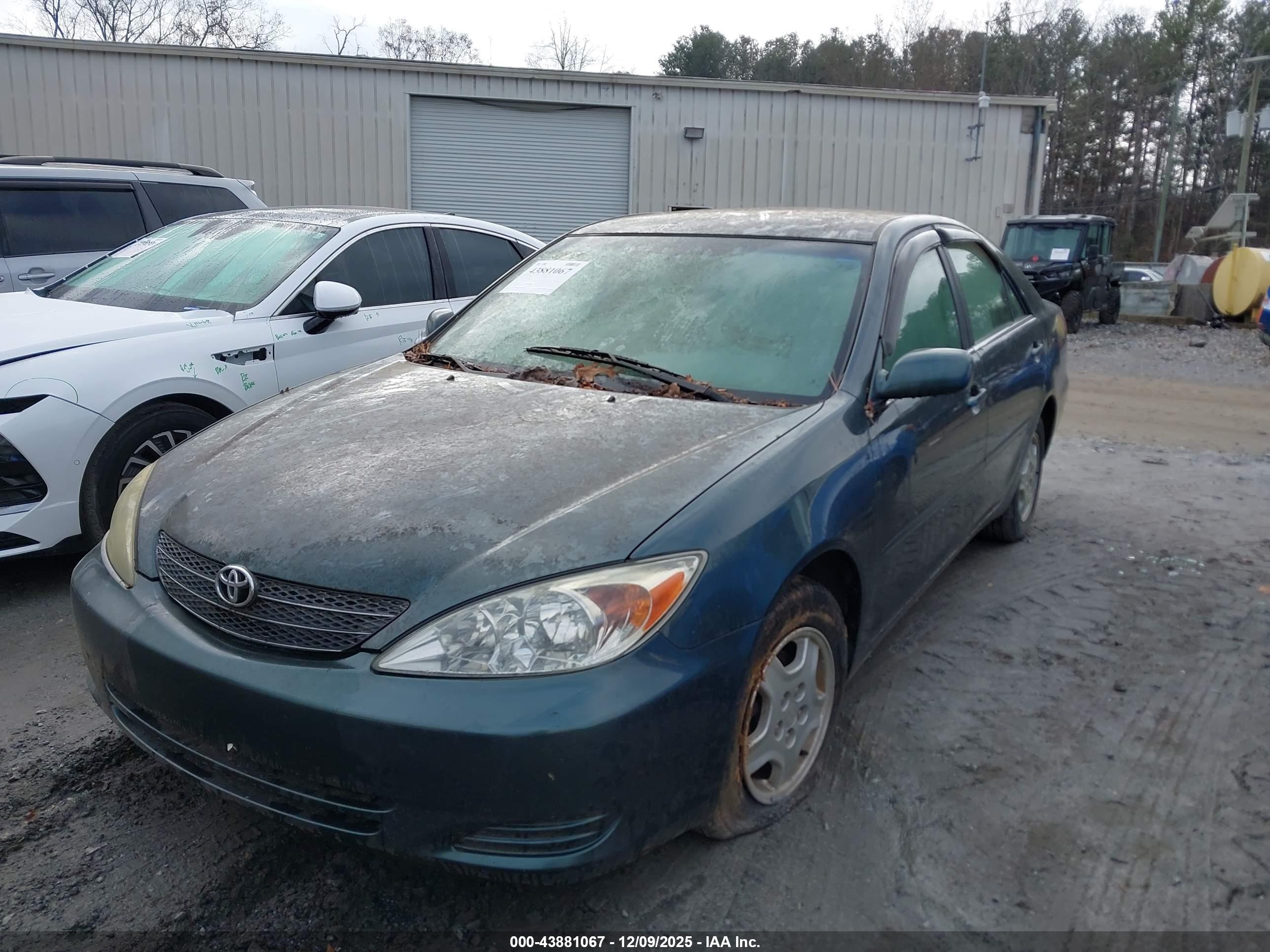 TOYOTA CAMRY image 2