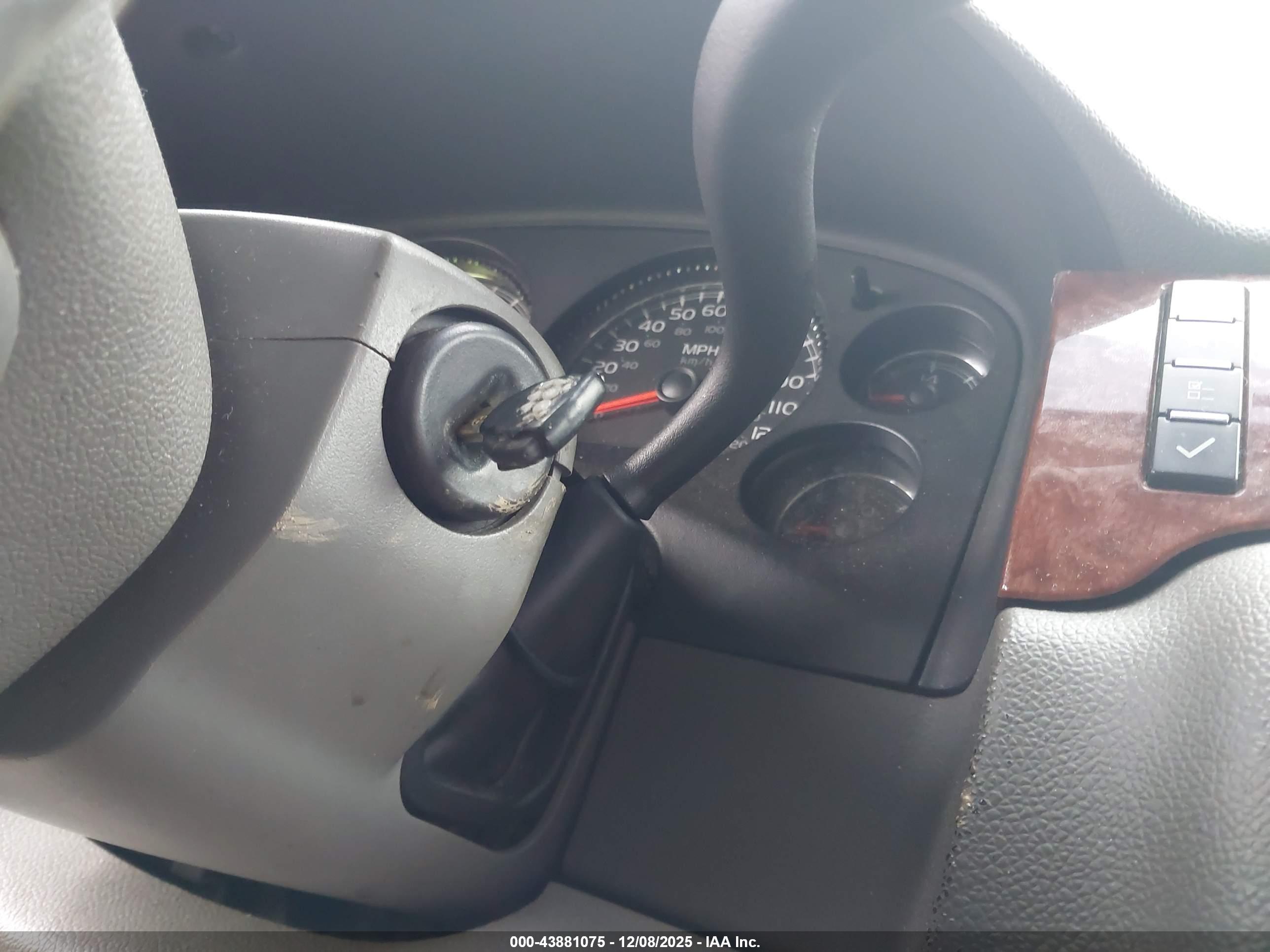 GMC YUKON image 11