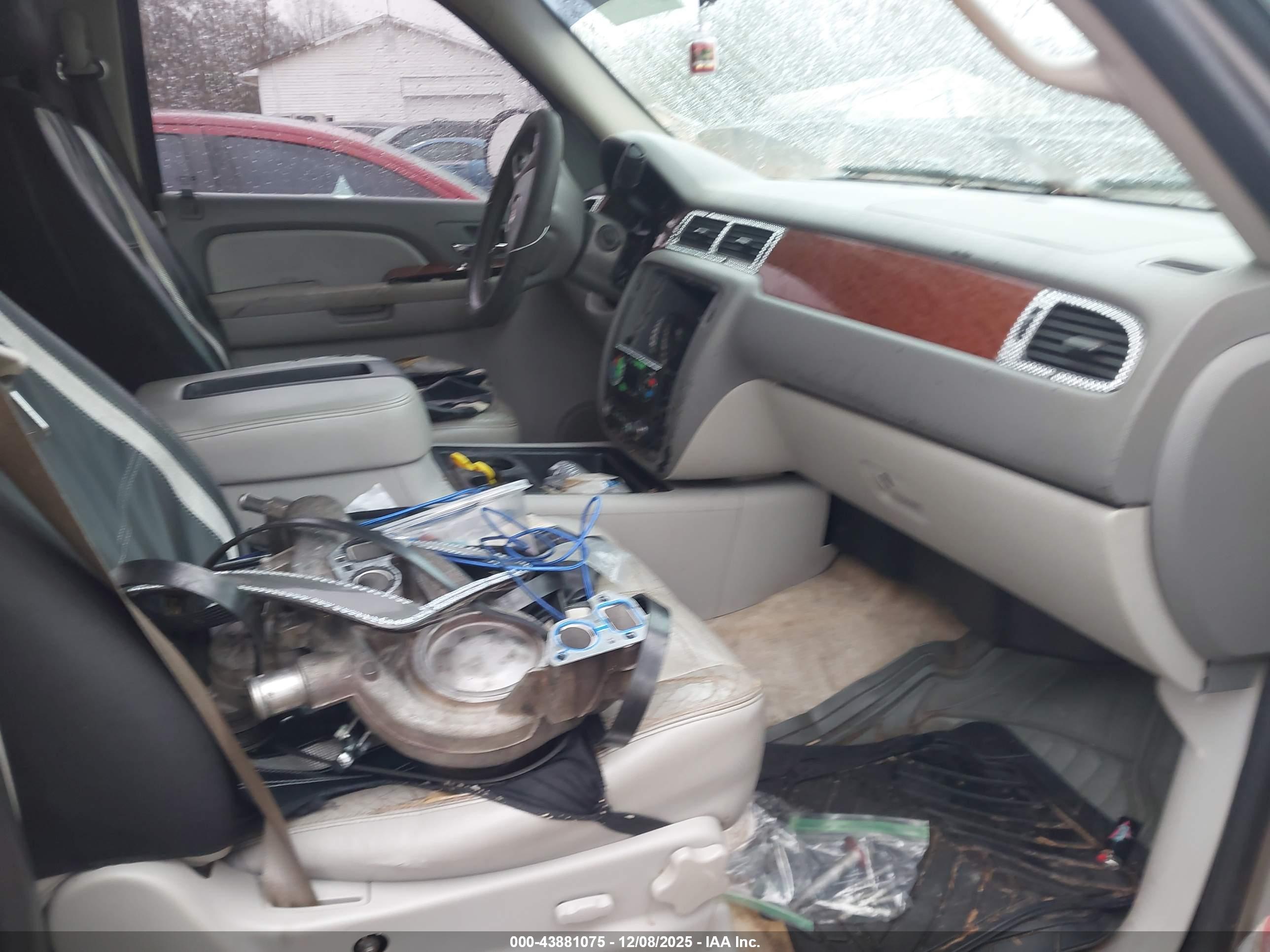 GMC YUKON image 5