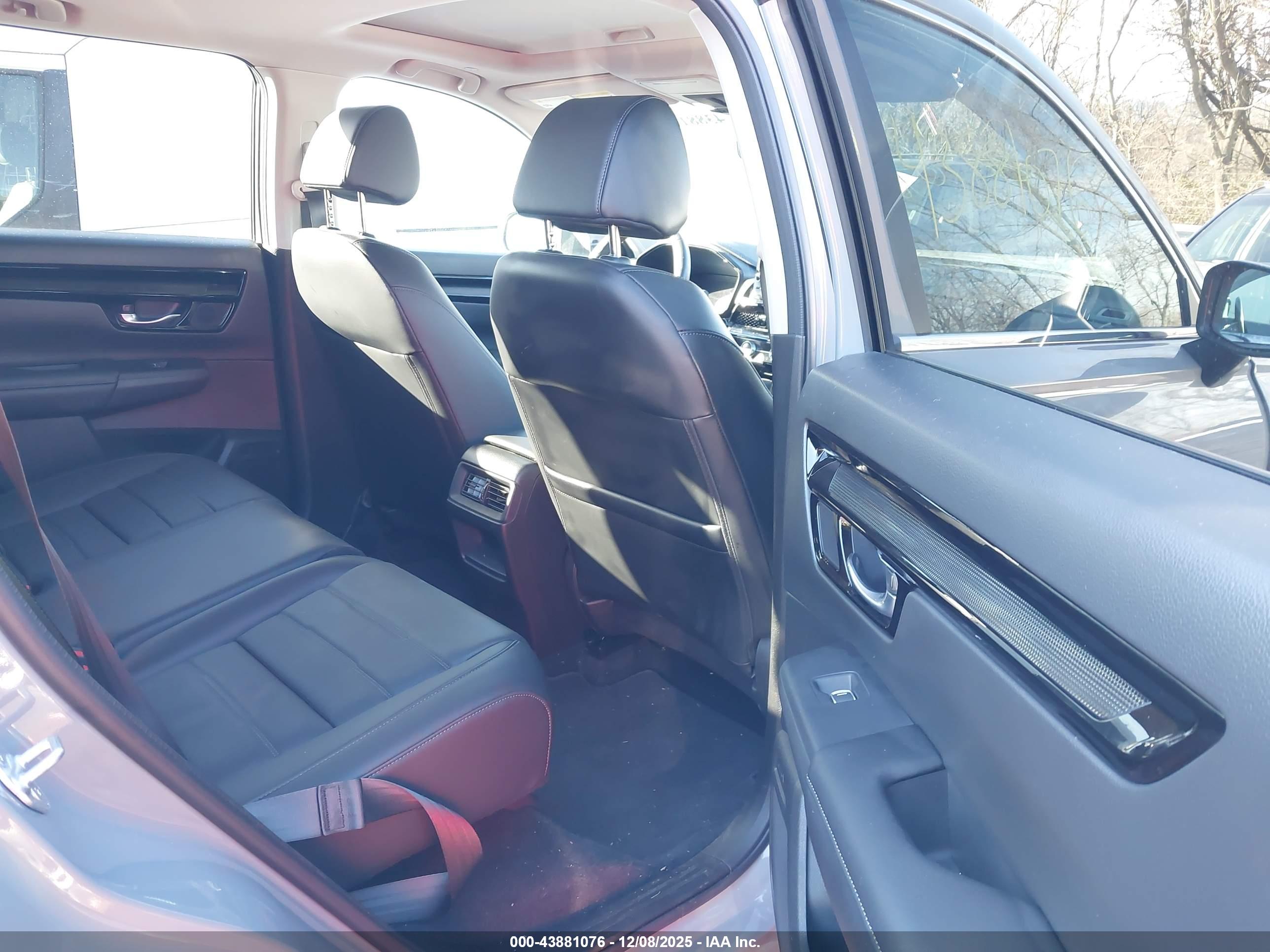 HONDA CR-V image 8