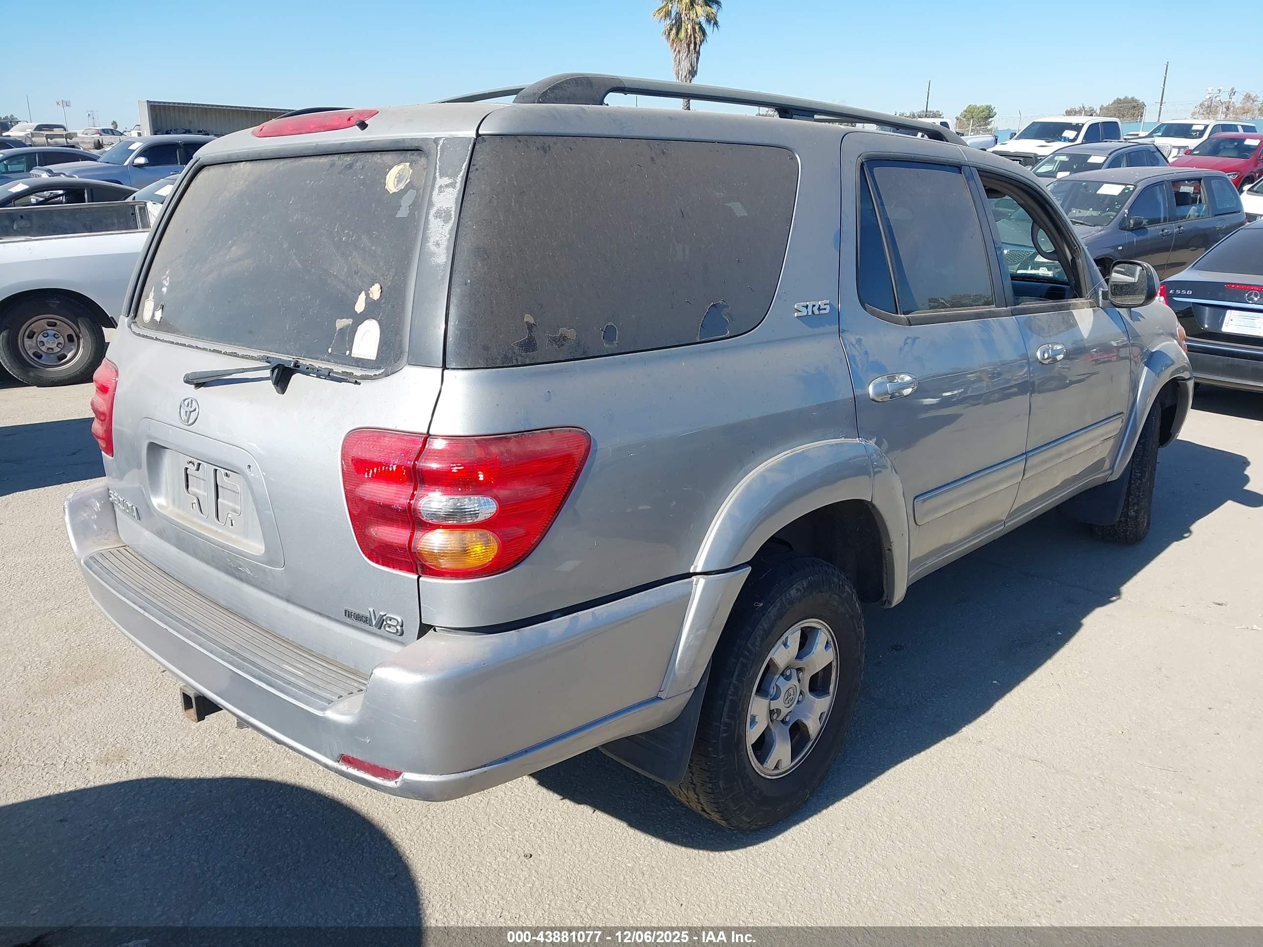 TOYOTA SEQUOIA image 4