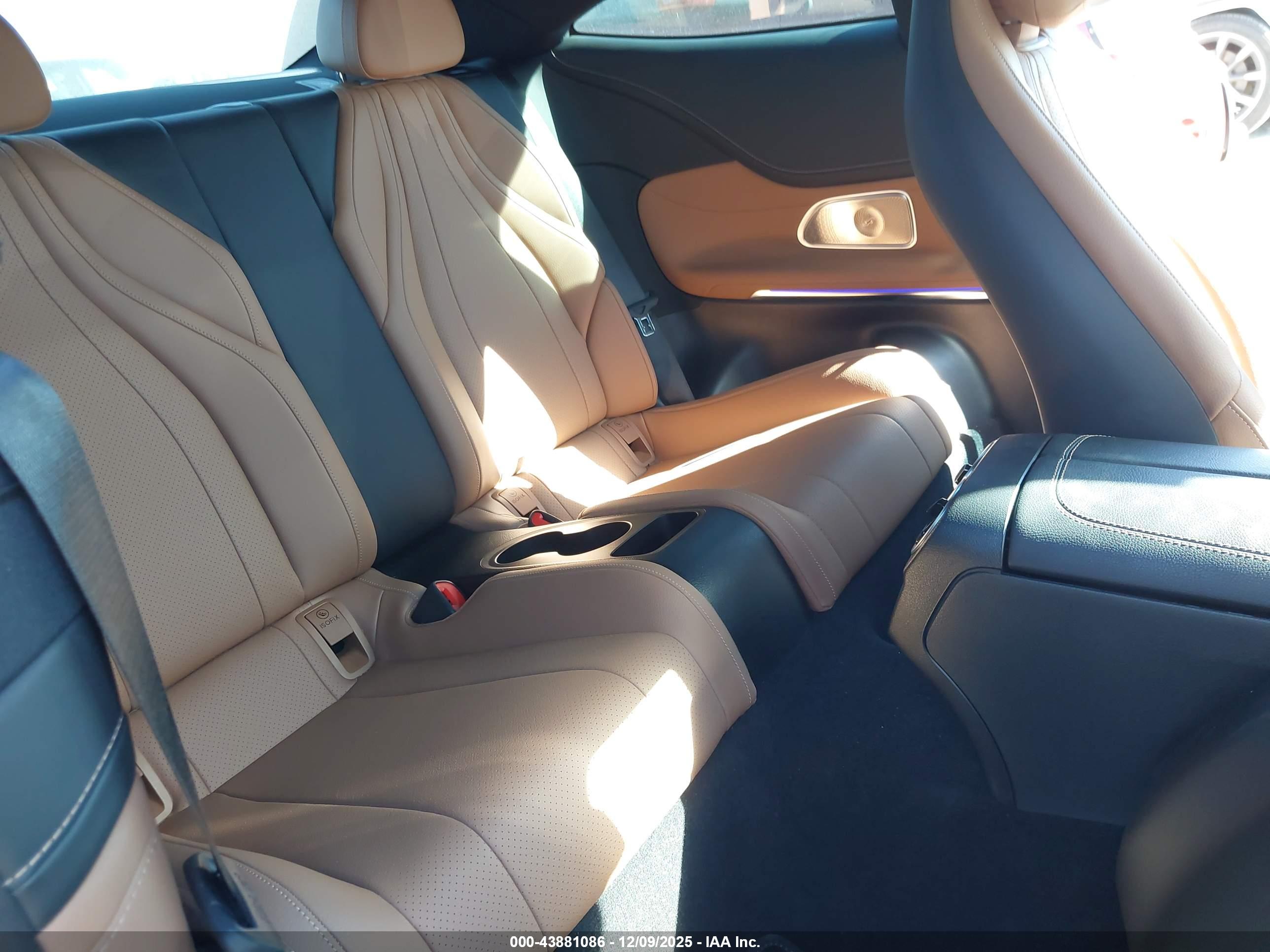MERCEDES-BENZ CLE image 8