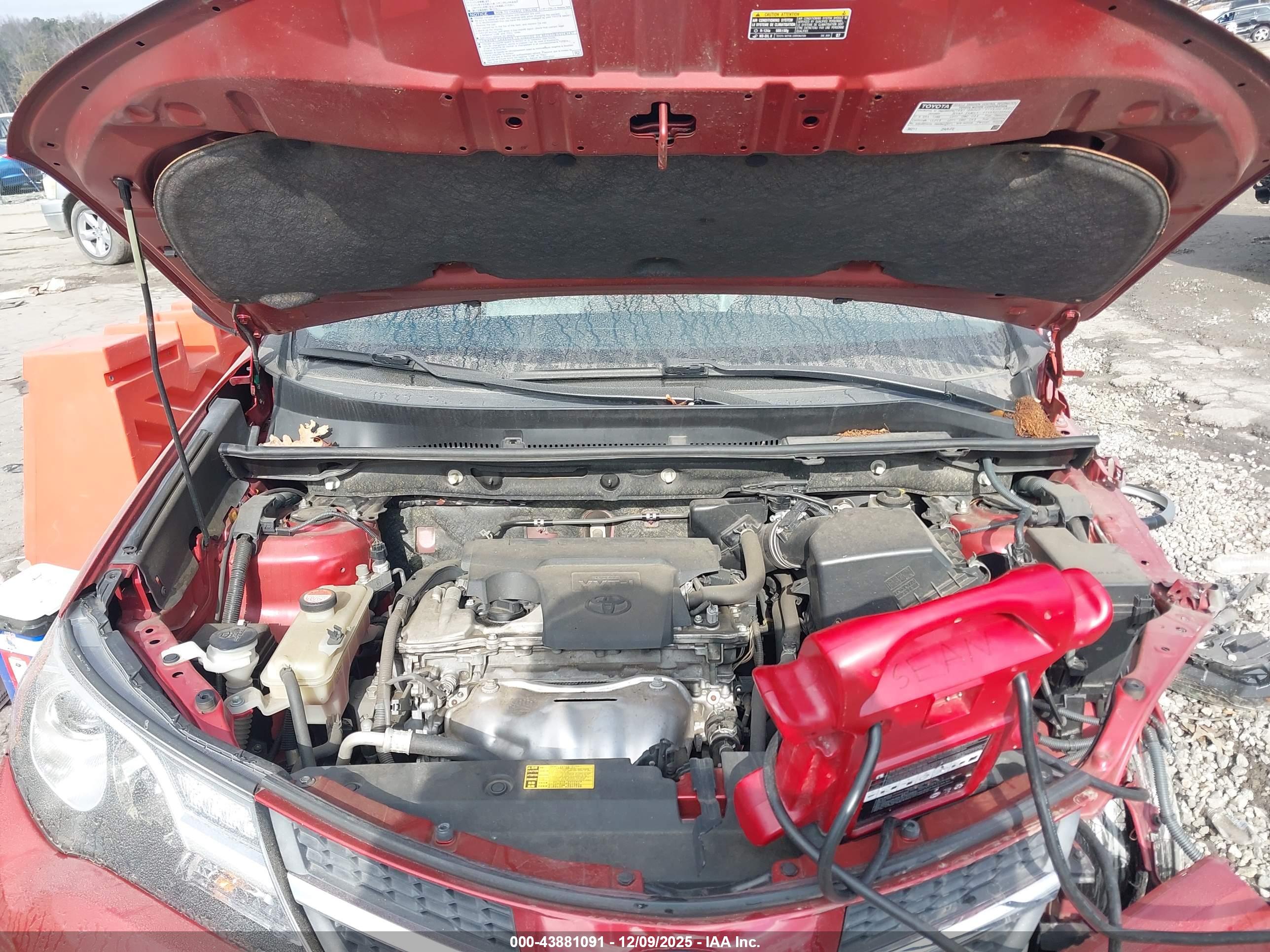 TOYOTA RAV4 image 10