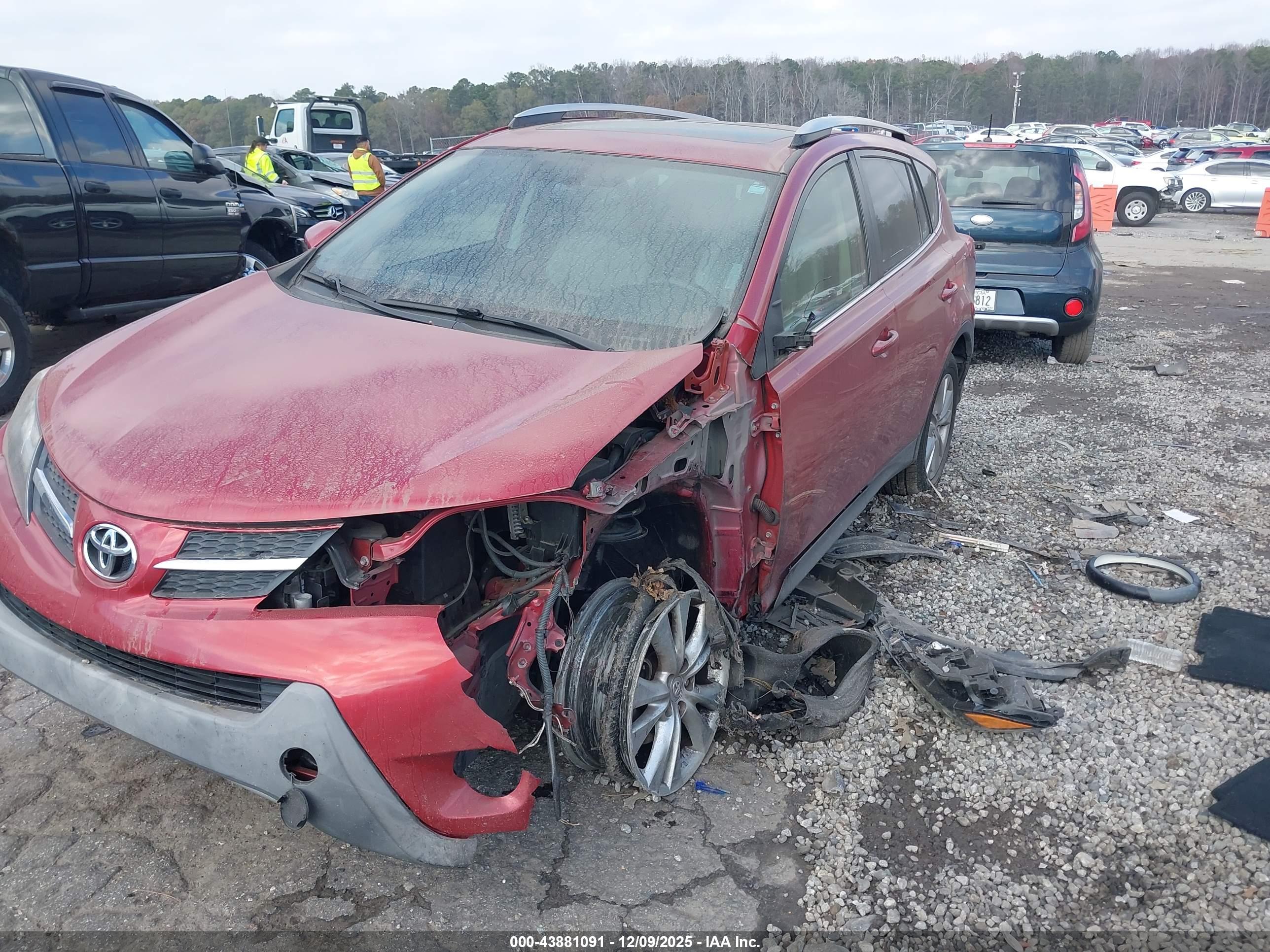 TOYOTA RAV4 image 6