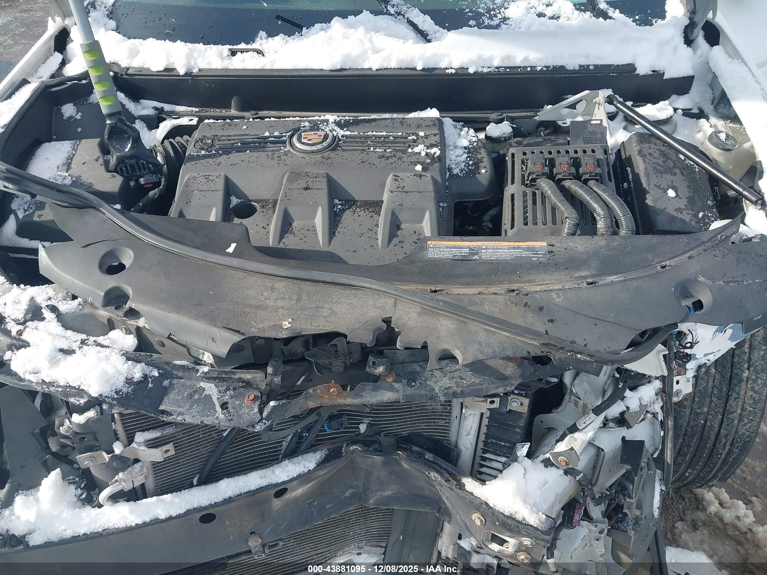 CADILLAC SRX image 10