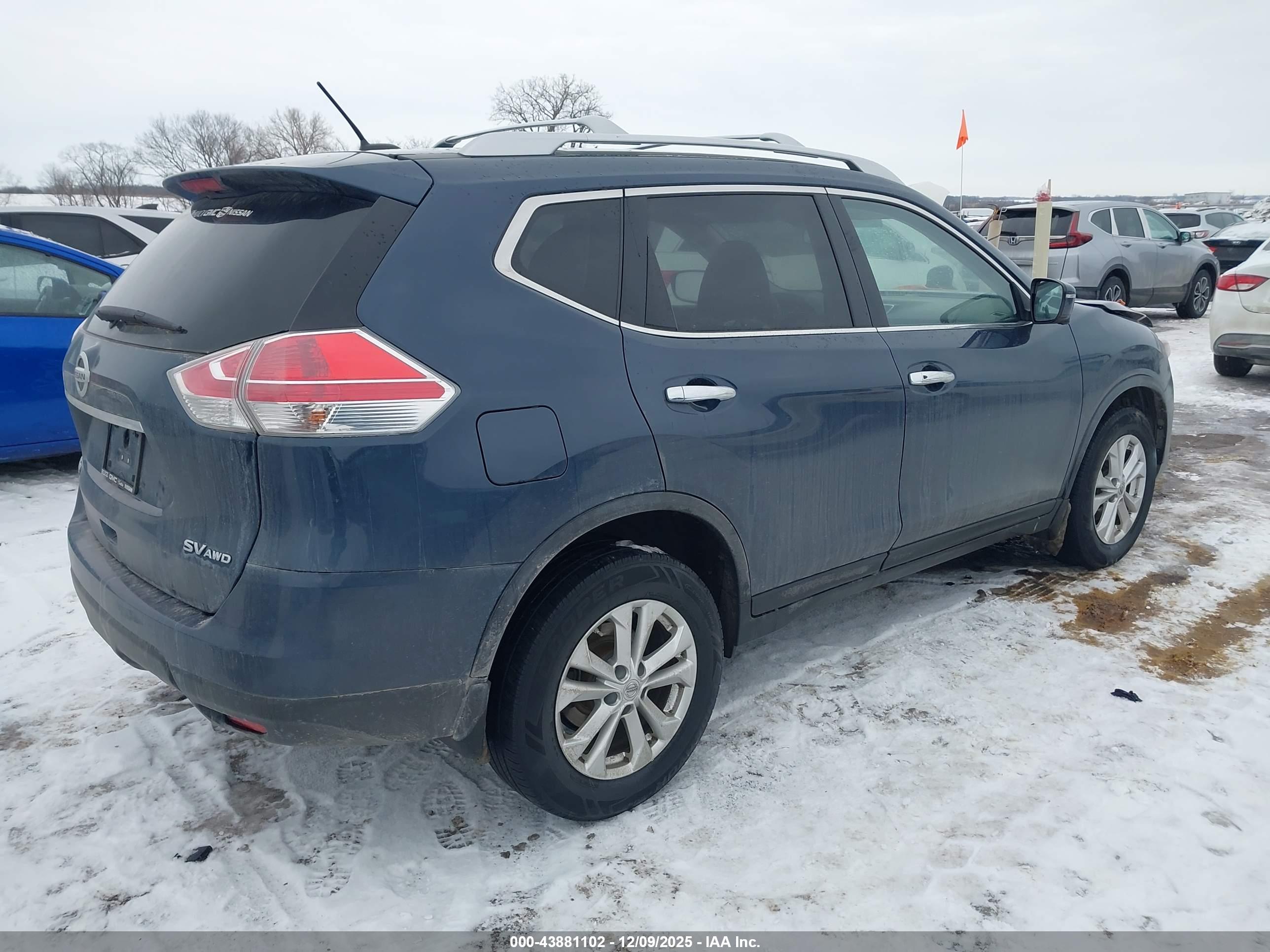 NISSAN ROGUE image 4