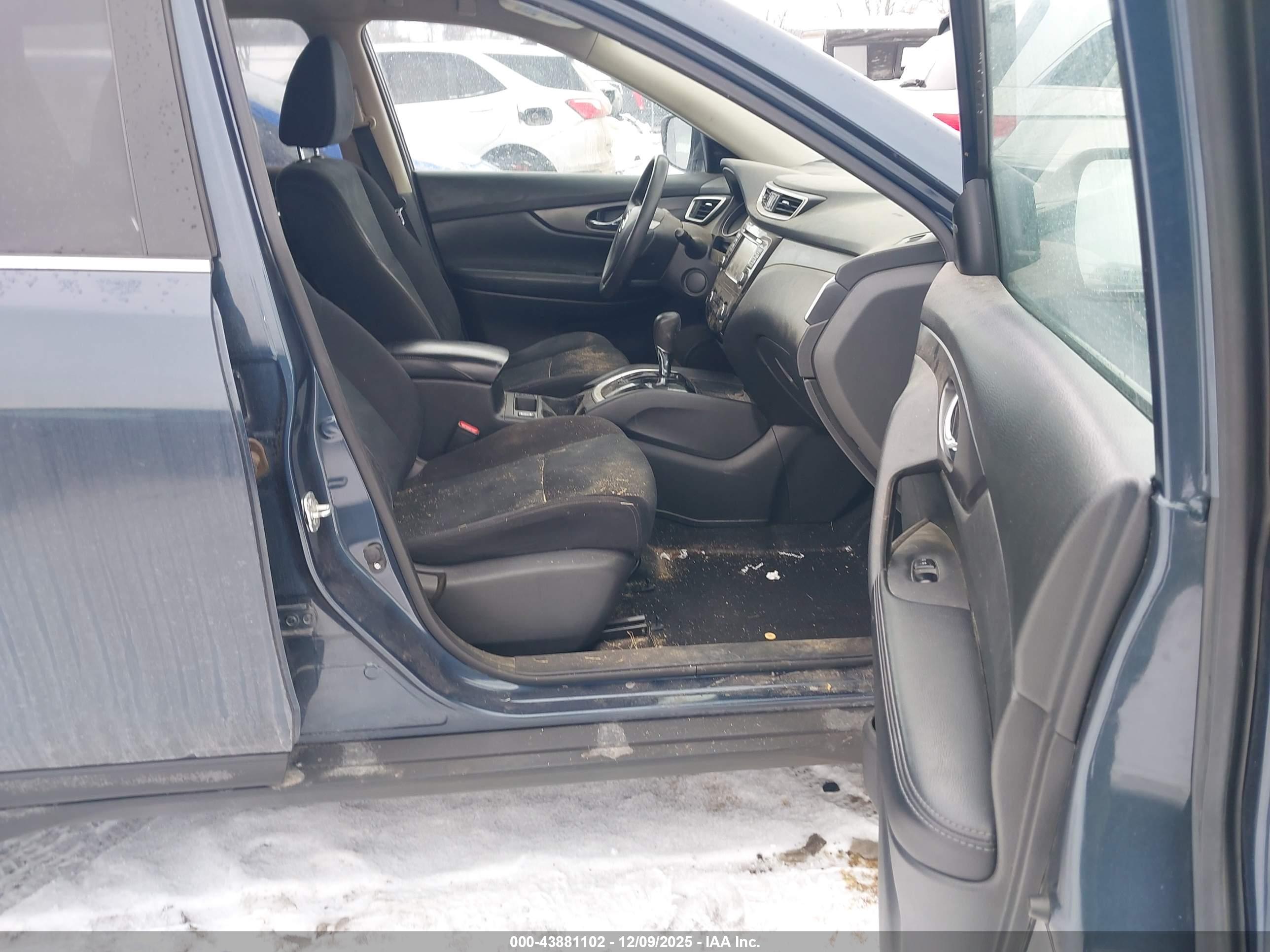 NISSAN ROGUE image 5