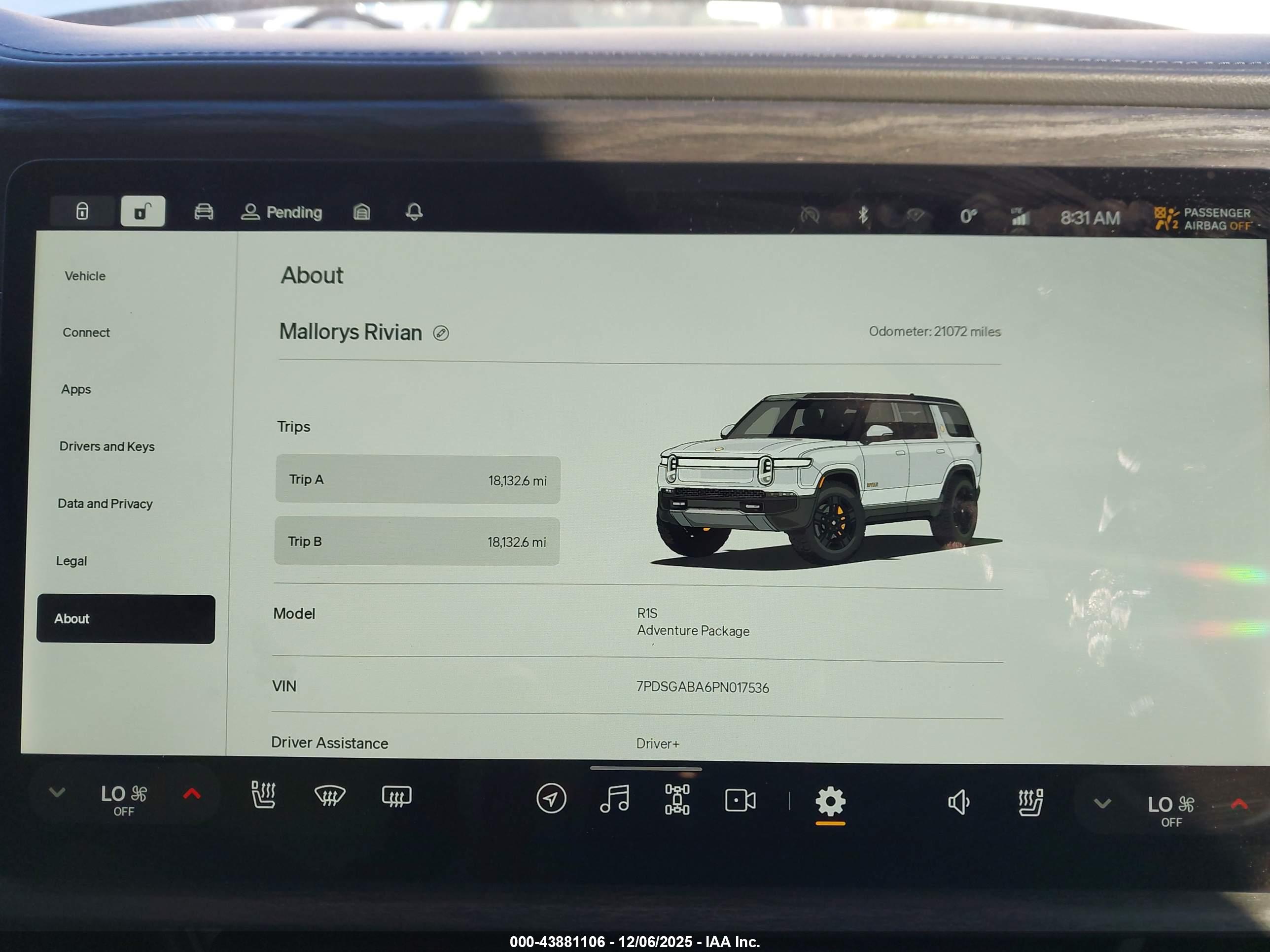 RIVIAN R1S image 7