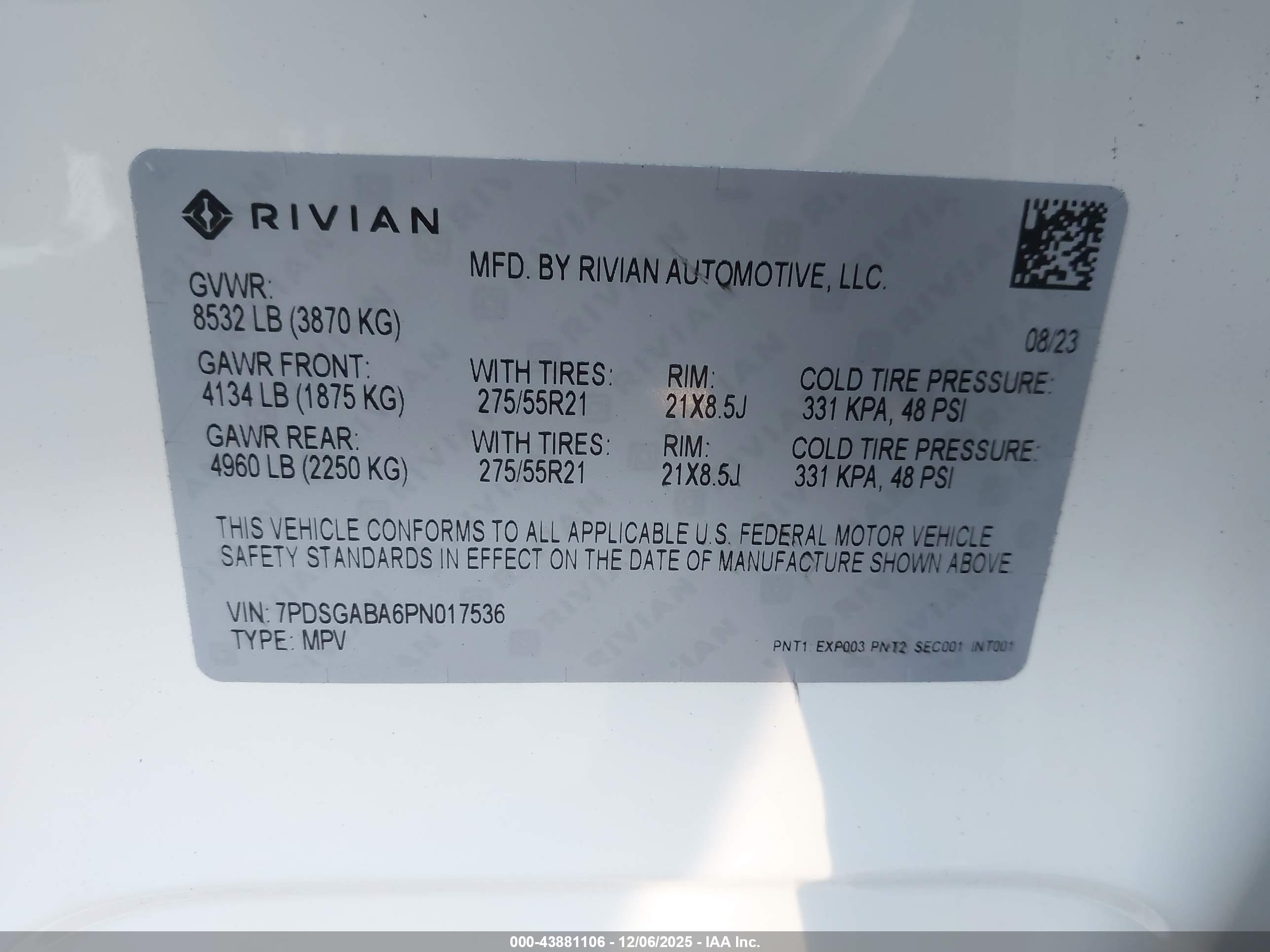 RIVIAN R1S image 9