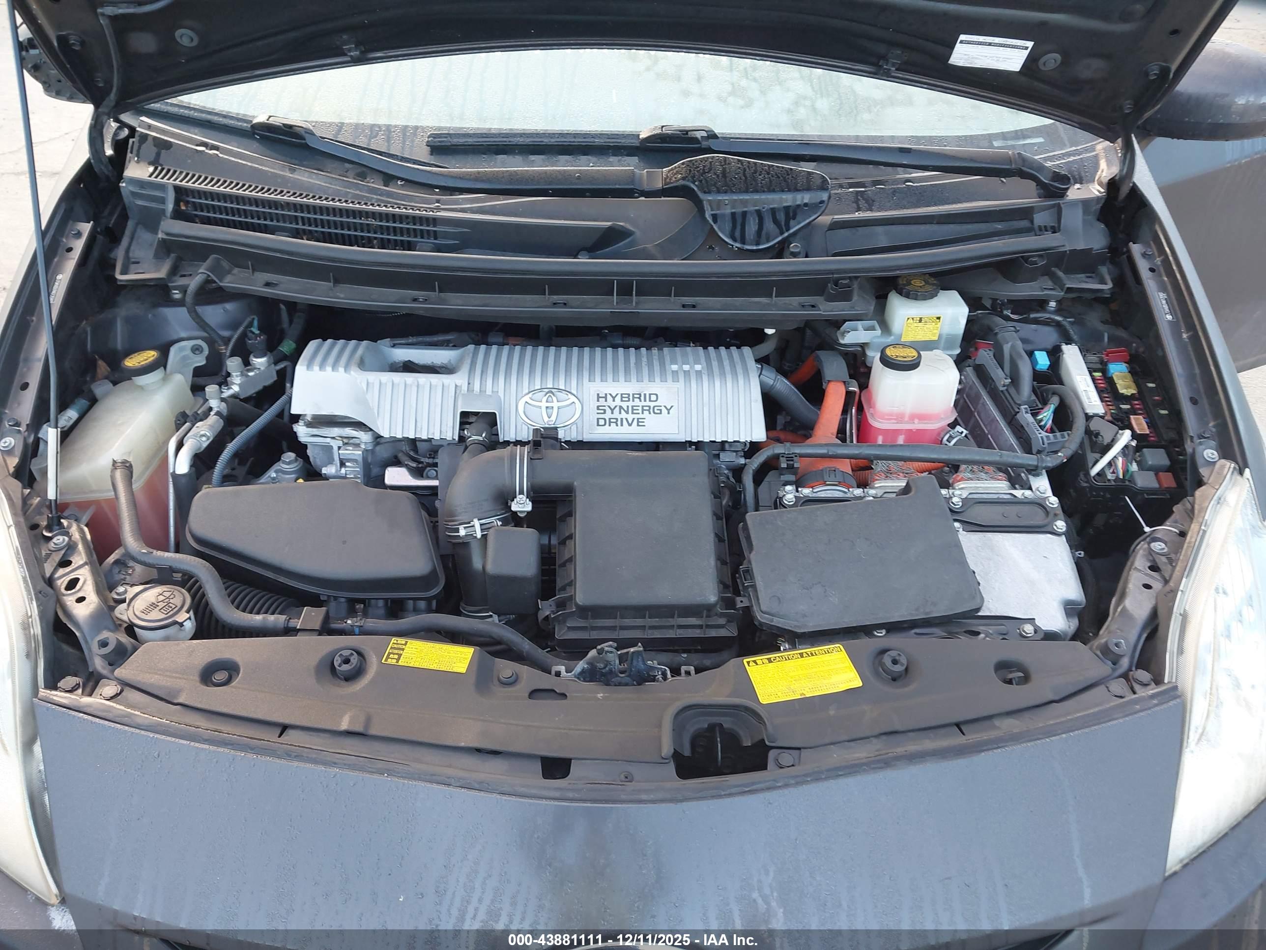 TOYOTA PRIUS image 10
