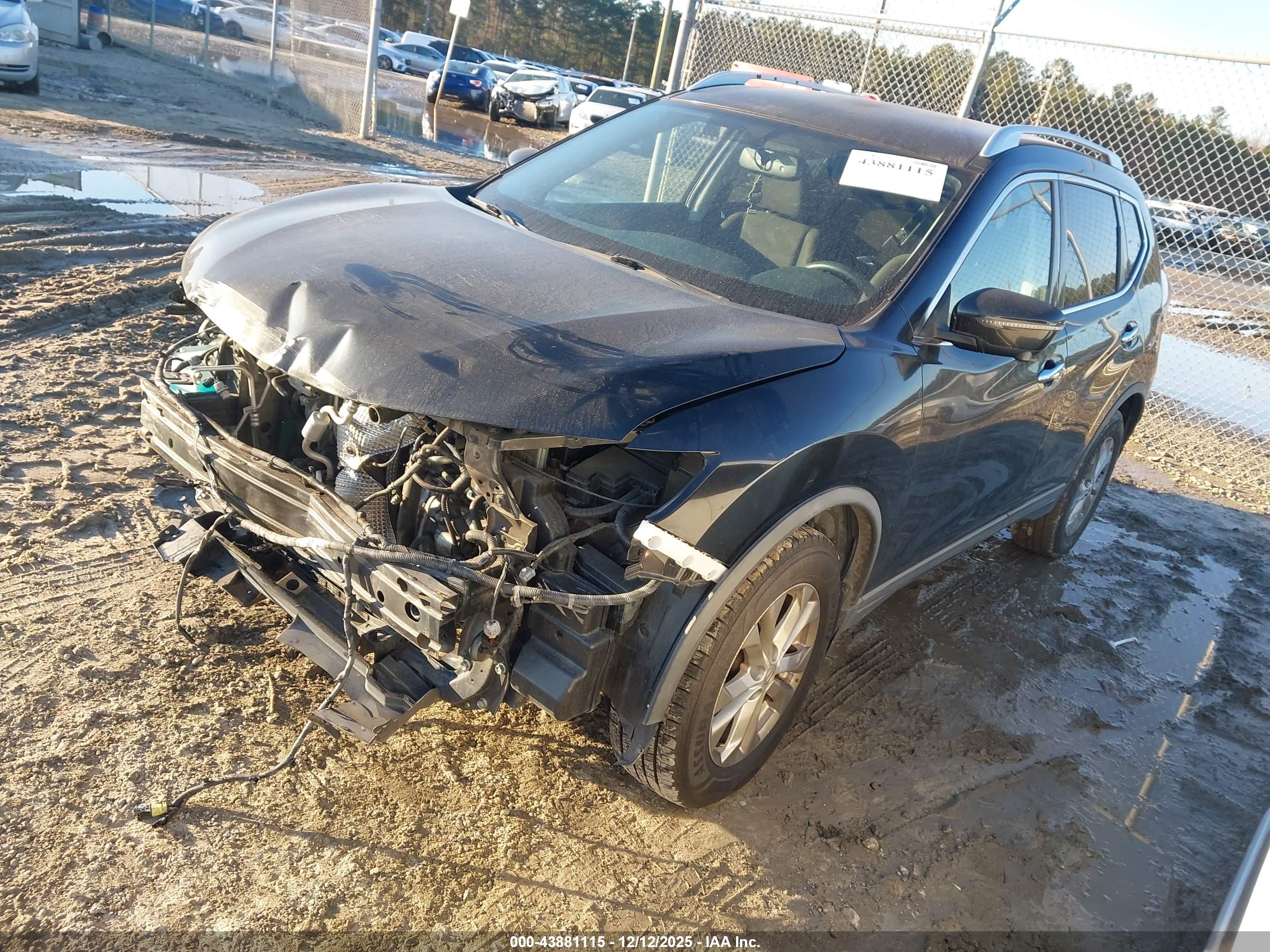 NISSAN ROGUE image 2
