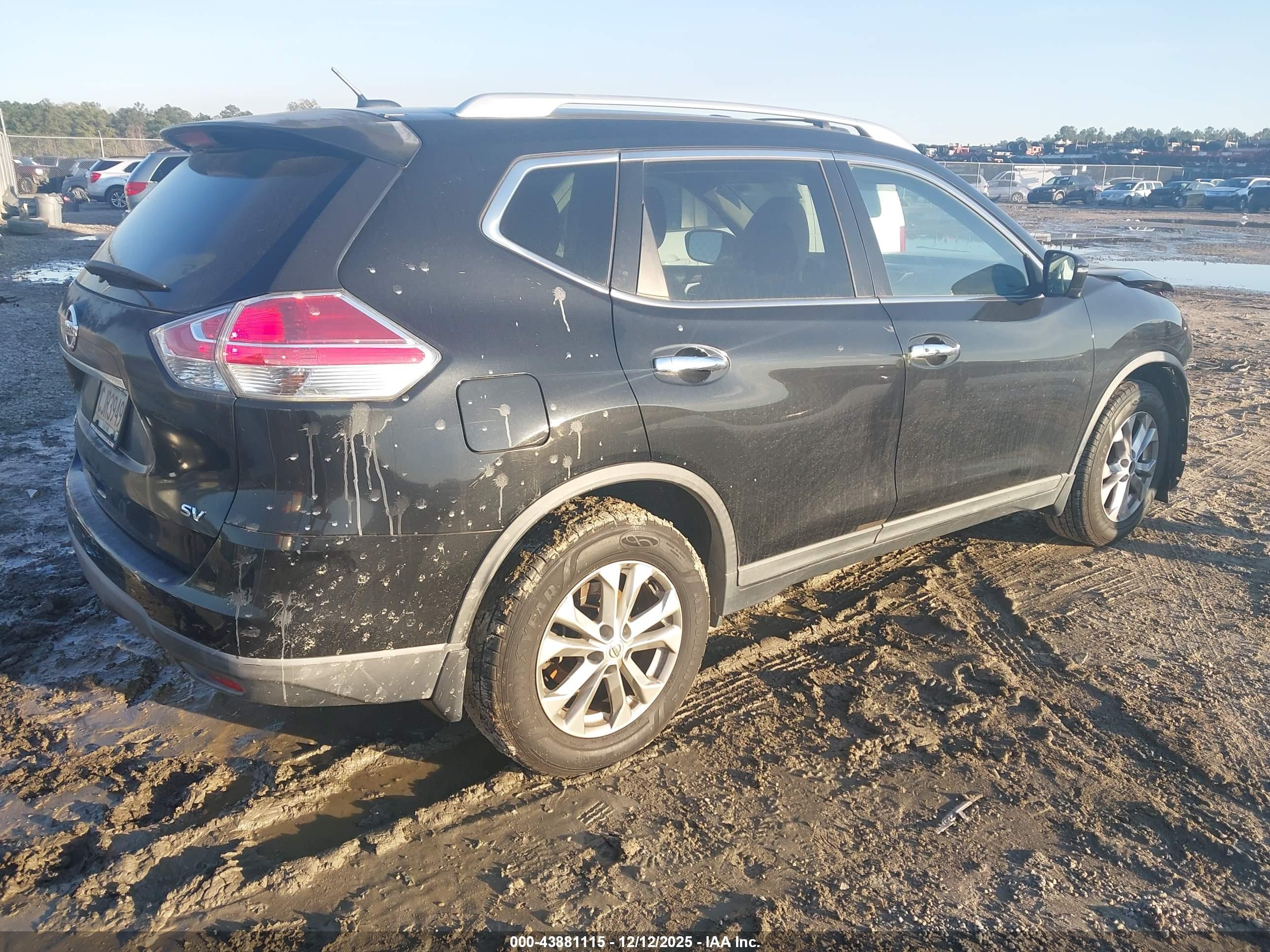 NISSAN ROGUE image 4