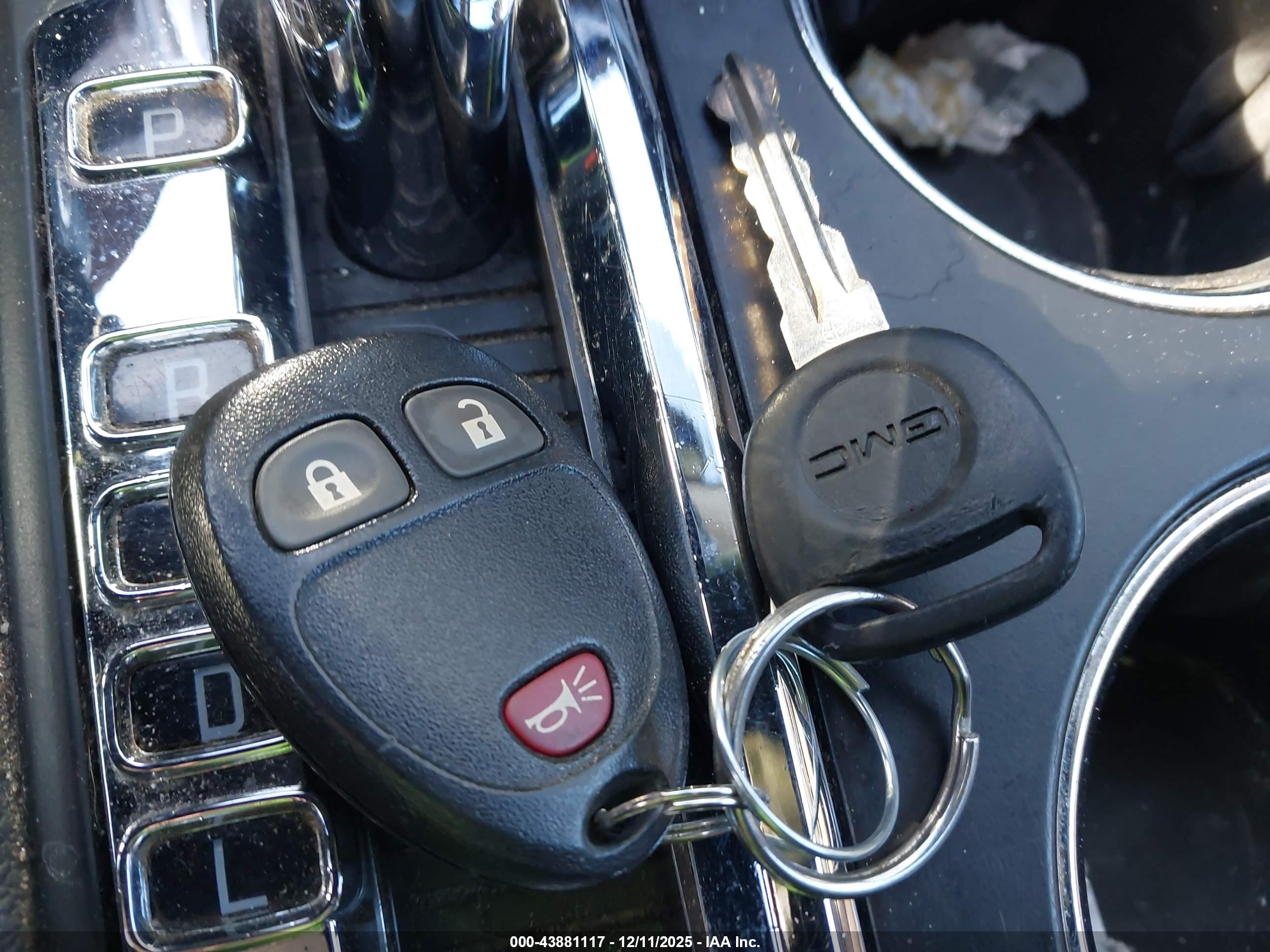 GMC ACADIA image 11