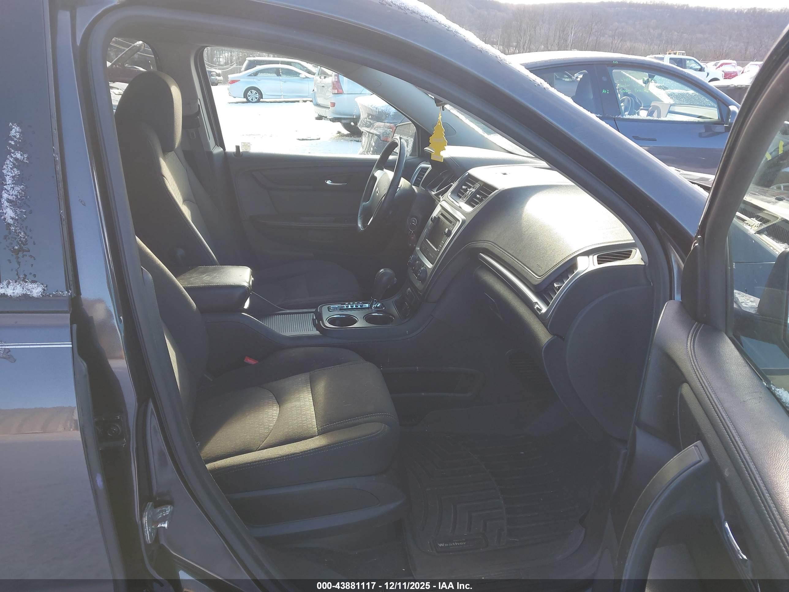 GMC ACADIA image 5