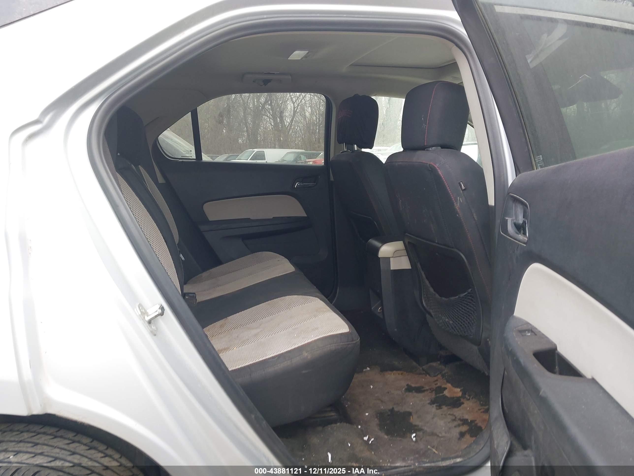 CHEVROLET EQUINOX image 8