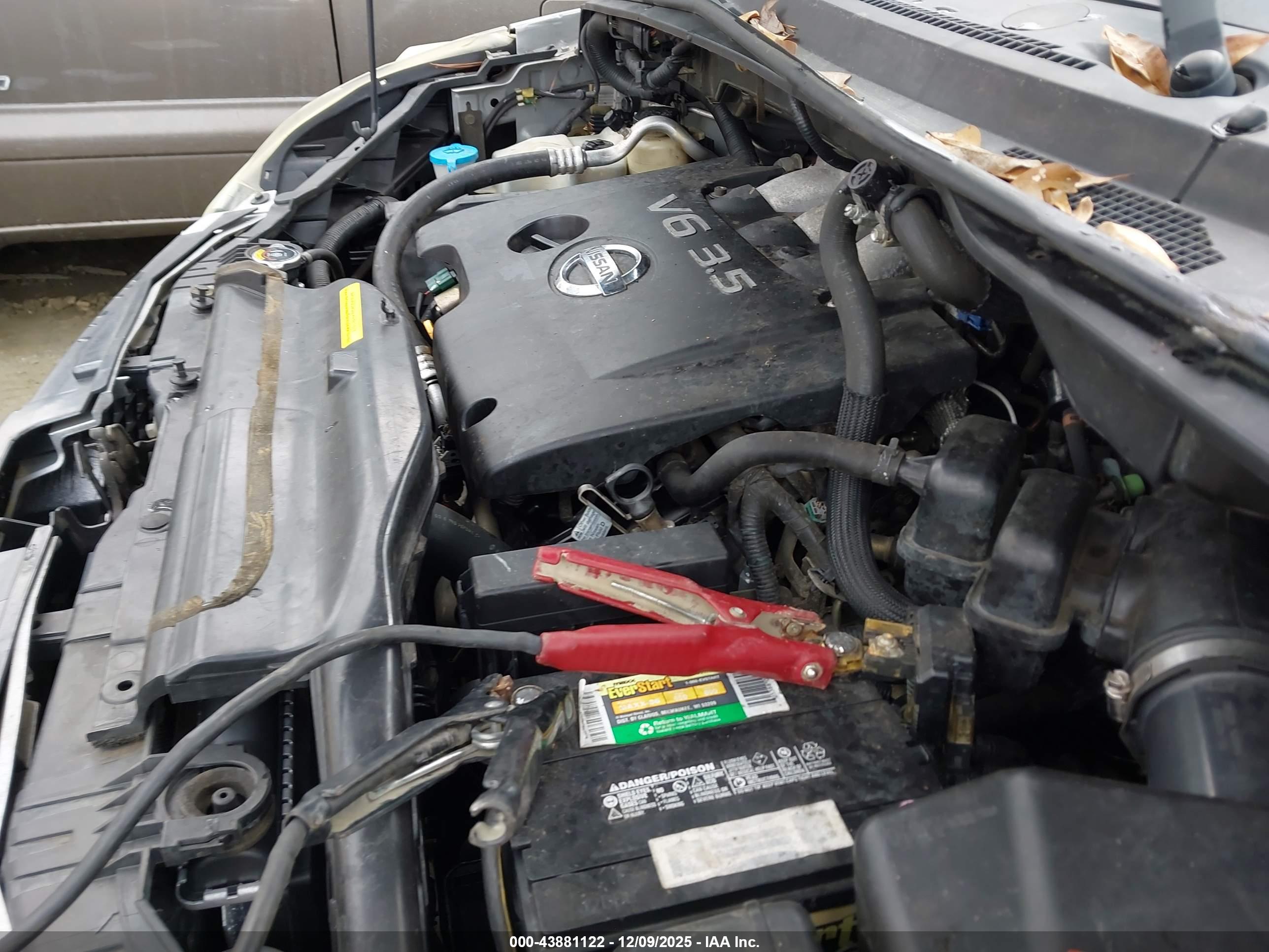 NISSAN QUEST image 10