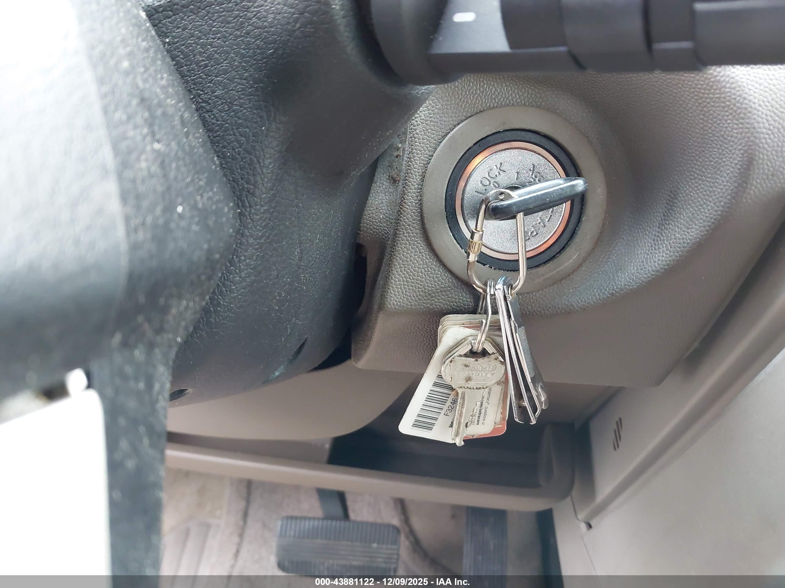 NISSAN QUEST image 11