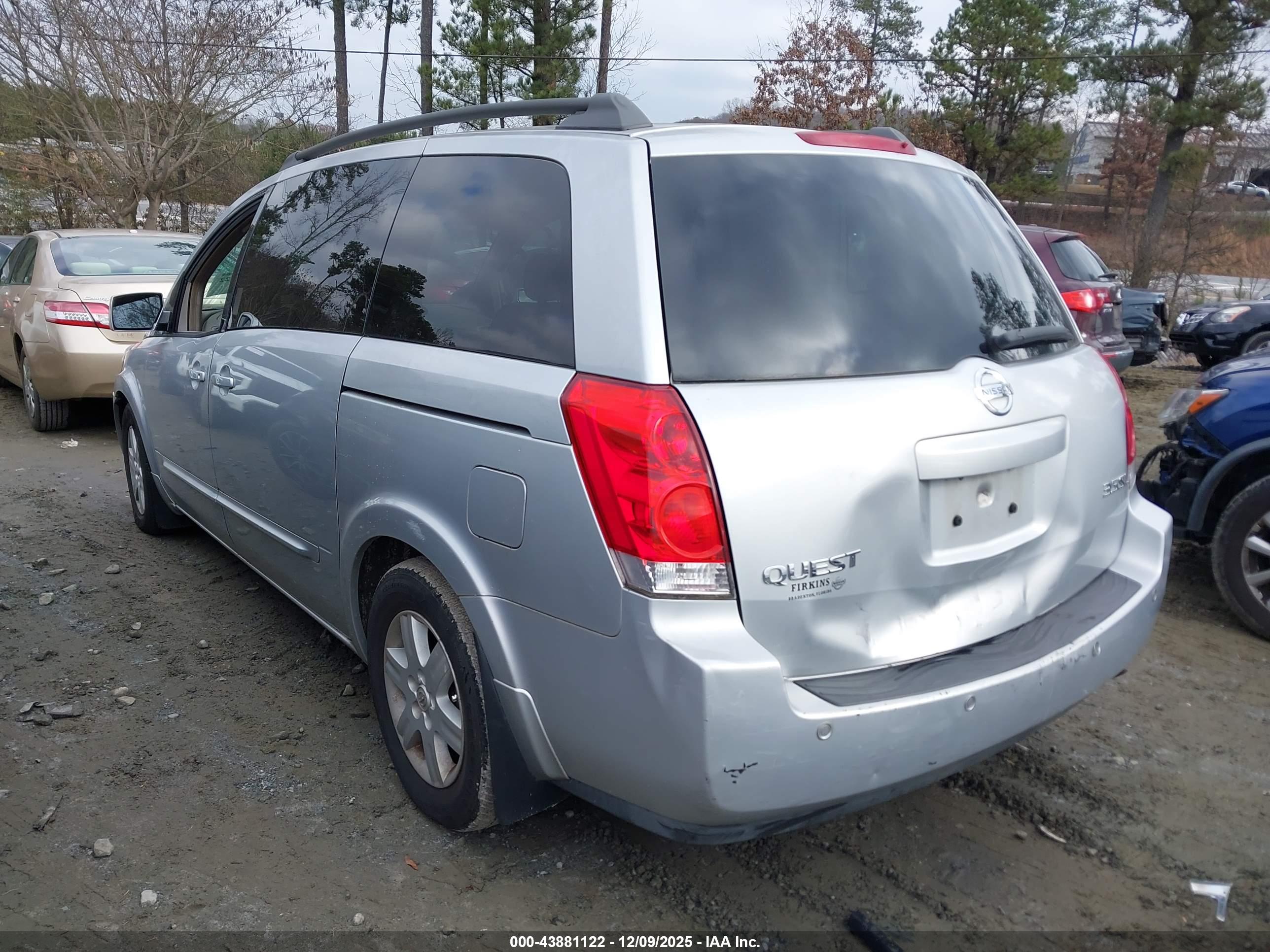 NISSAN QUEST image 3