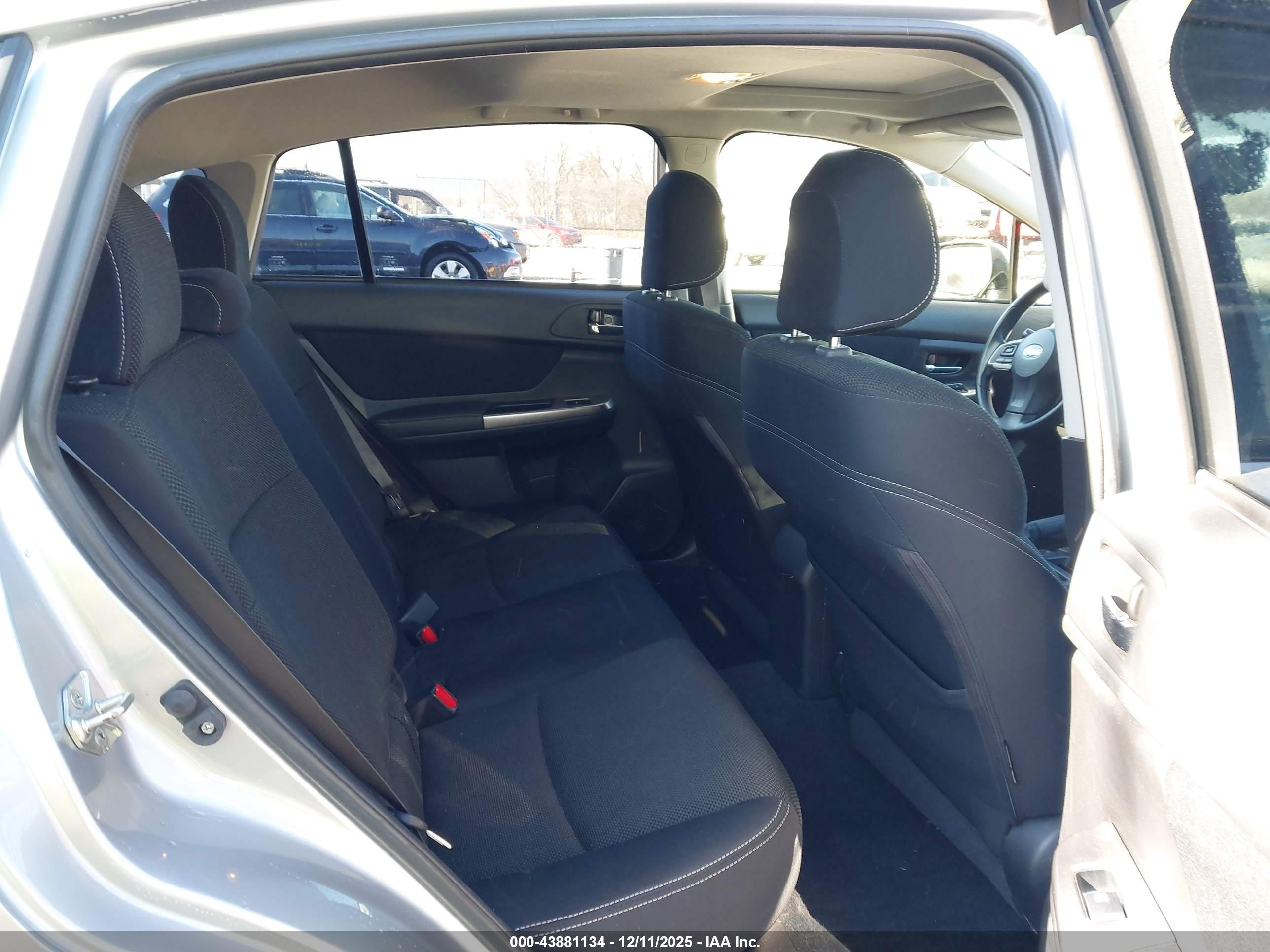SUBARU XV image 8