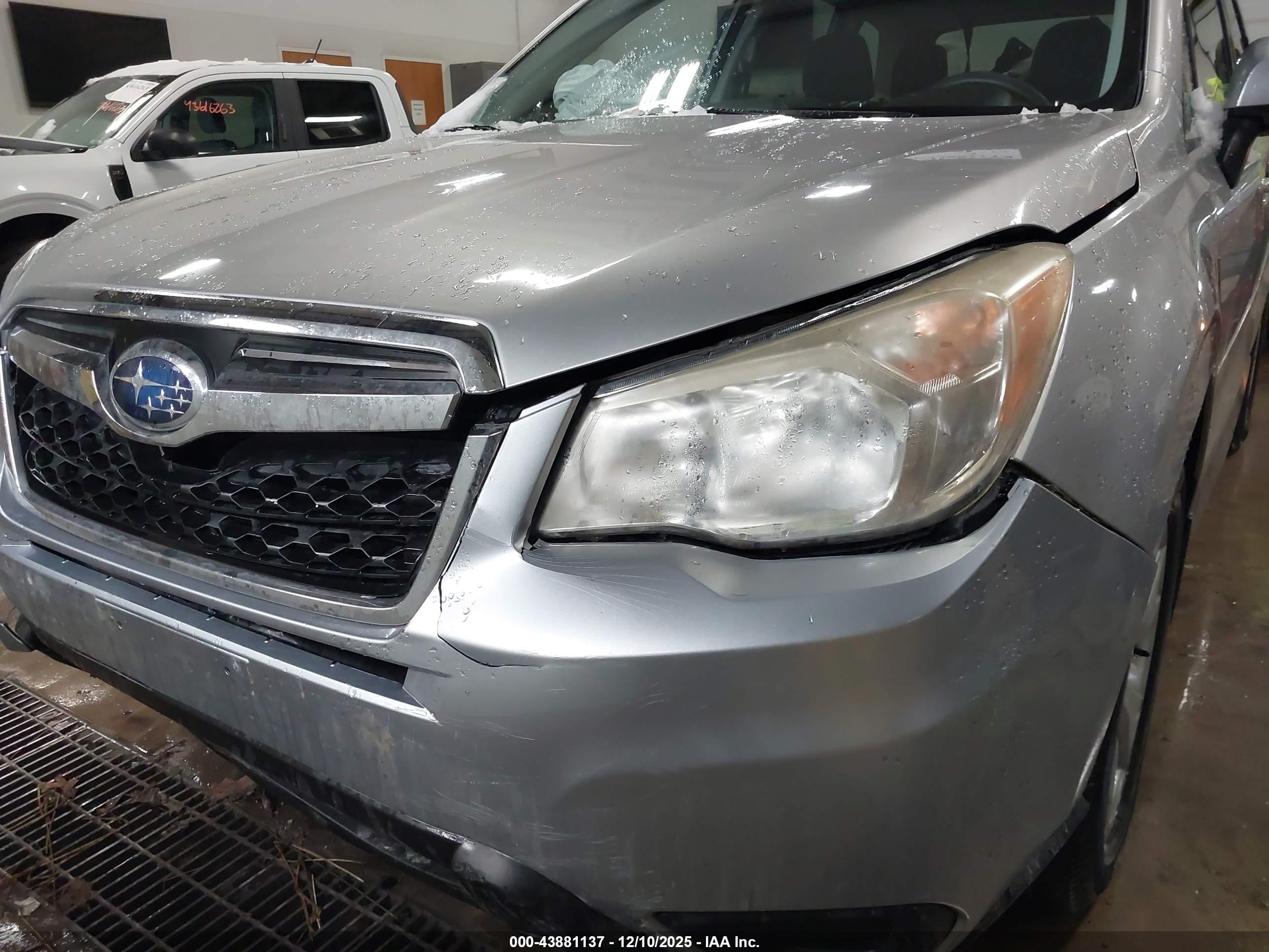 SUBARU FORESTER image 6