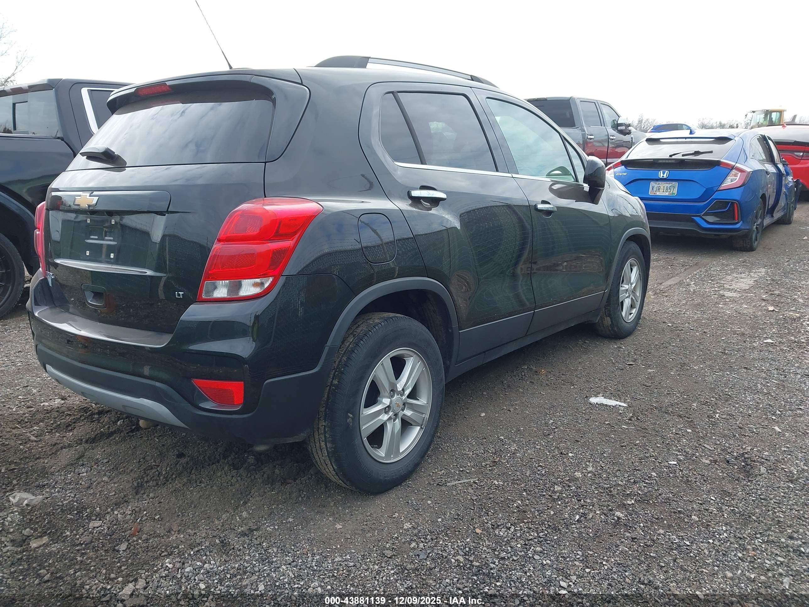CHEVROLET TRAX image 4