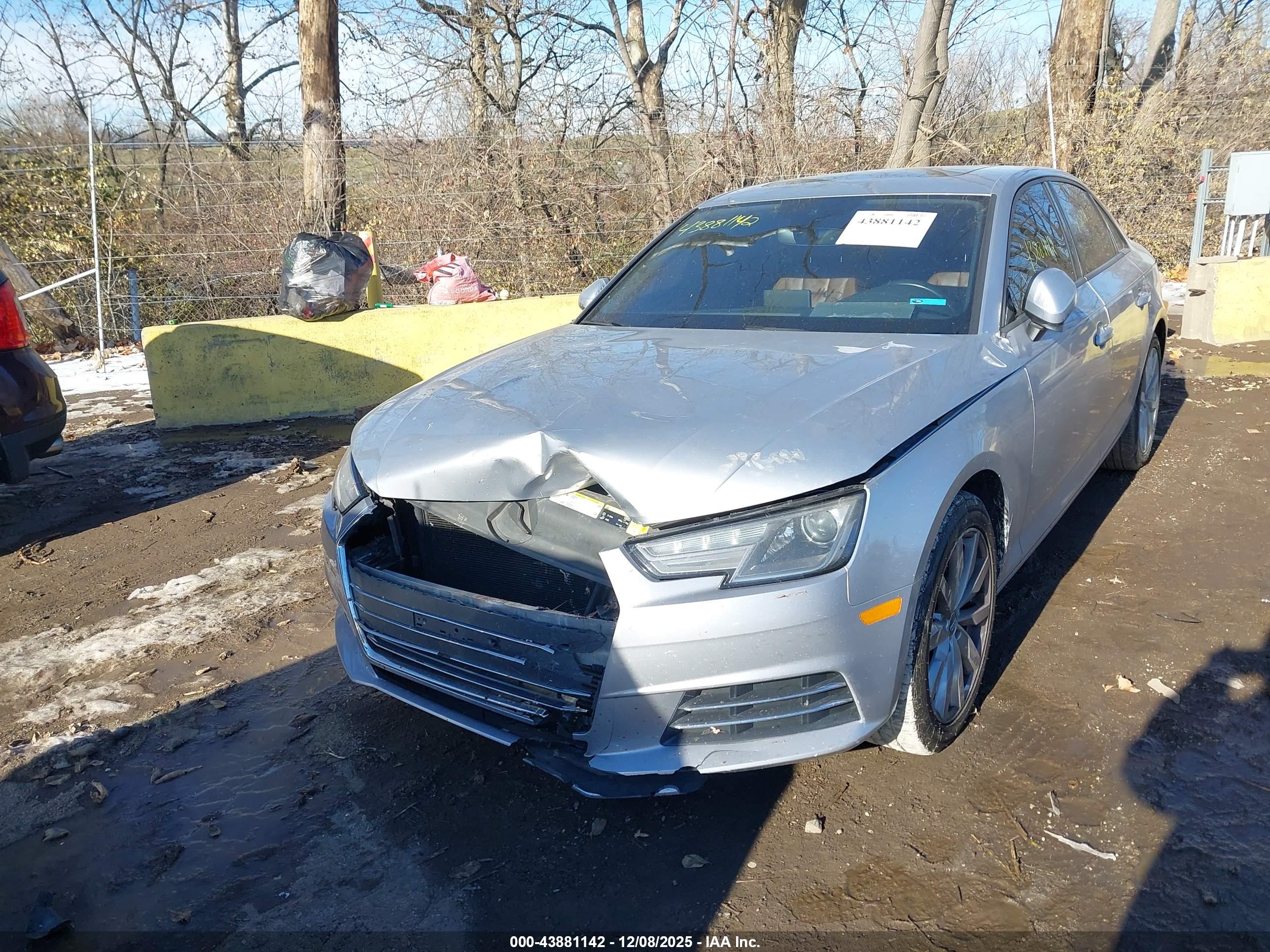 AUDI A4 image 2