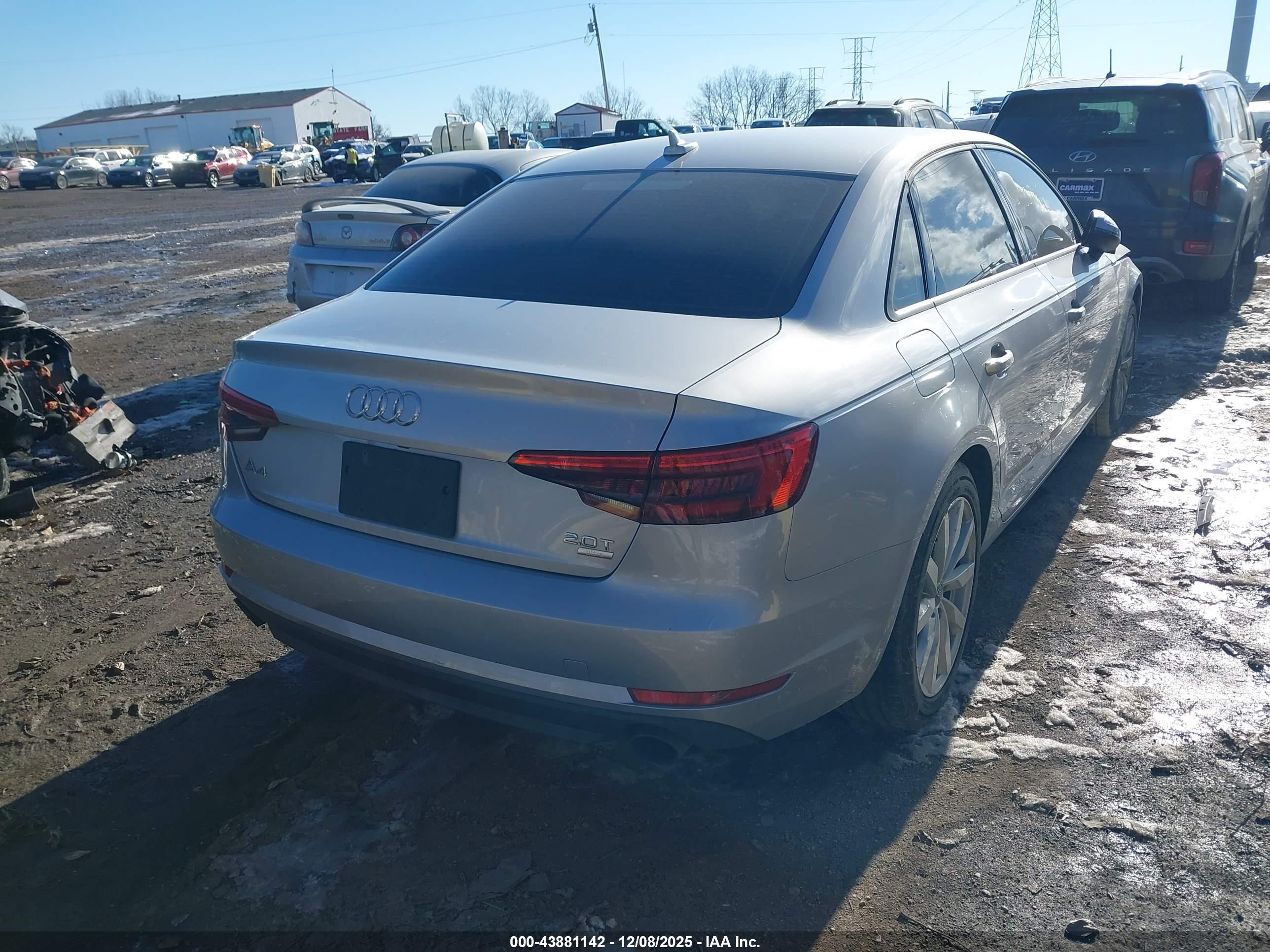 AUDI A4 image 4