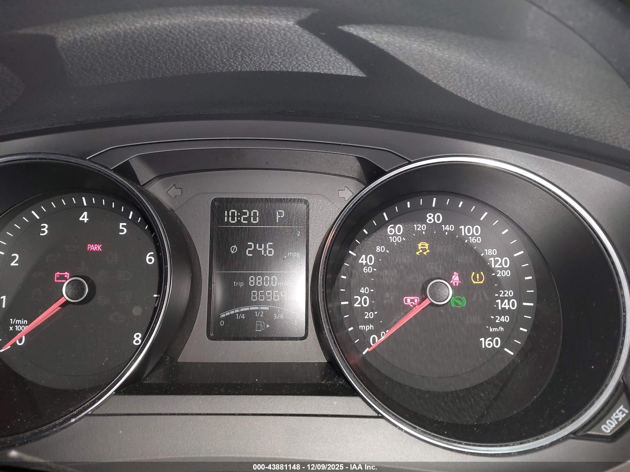 VOLKSWAGEN JETTA image 7