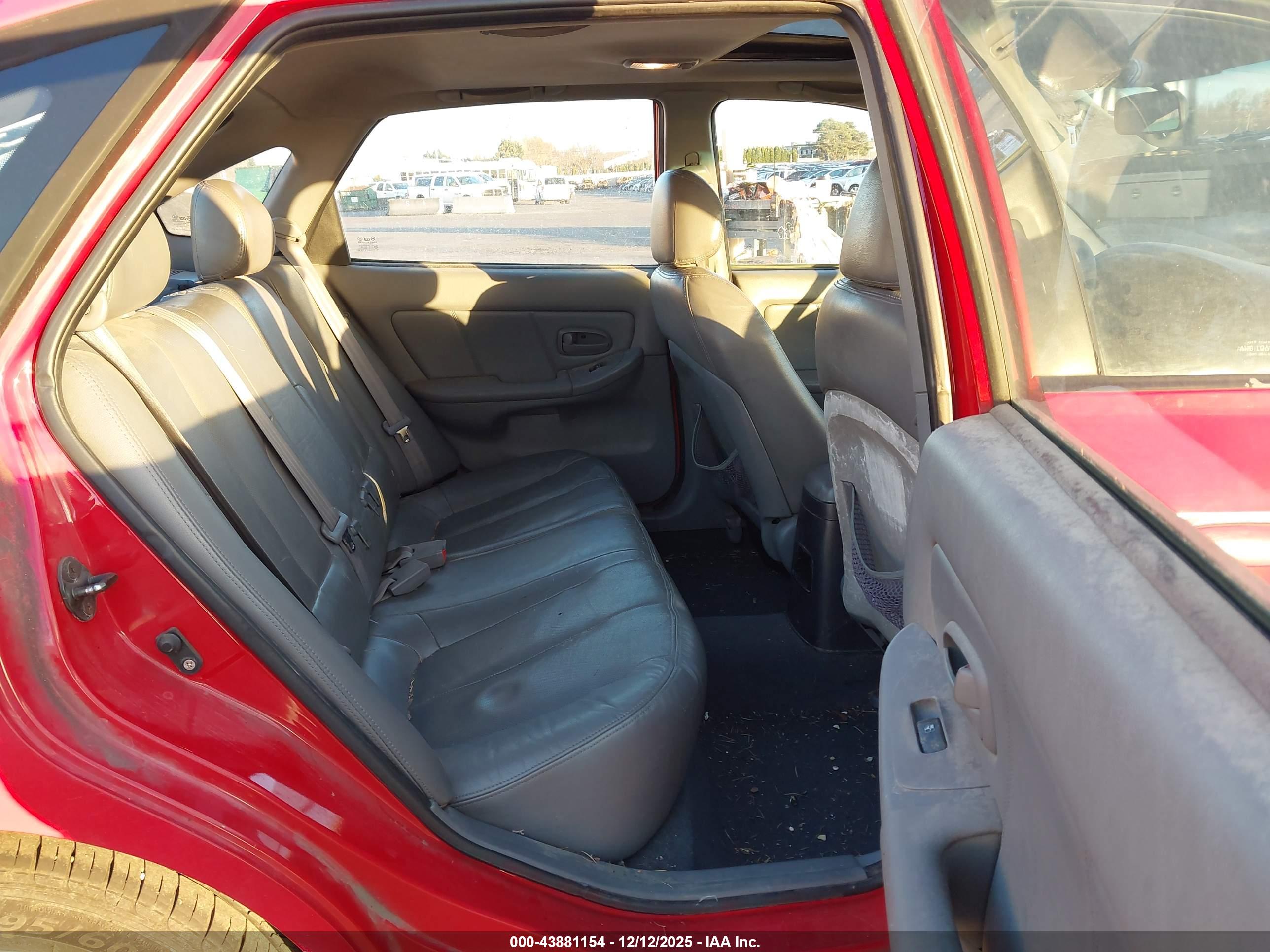HYUNDAI ELANTRA image 8