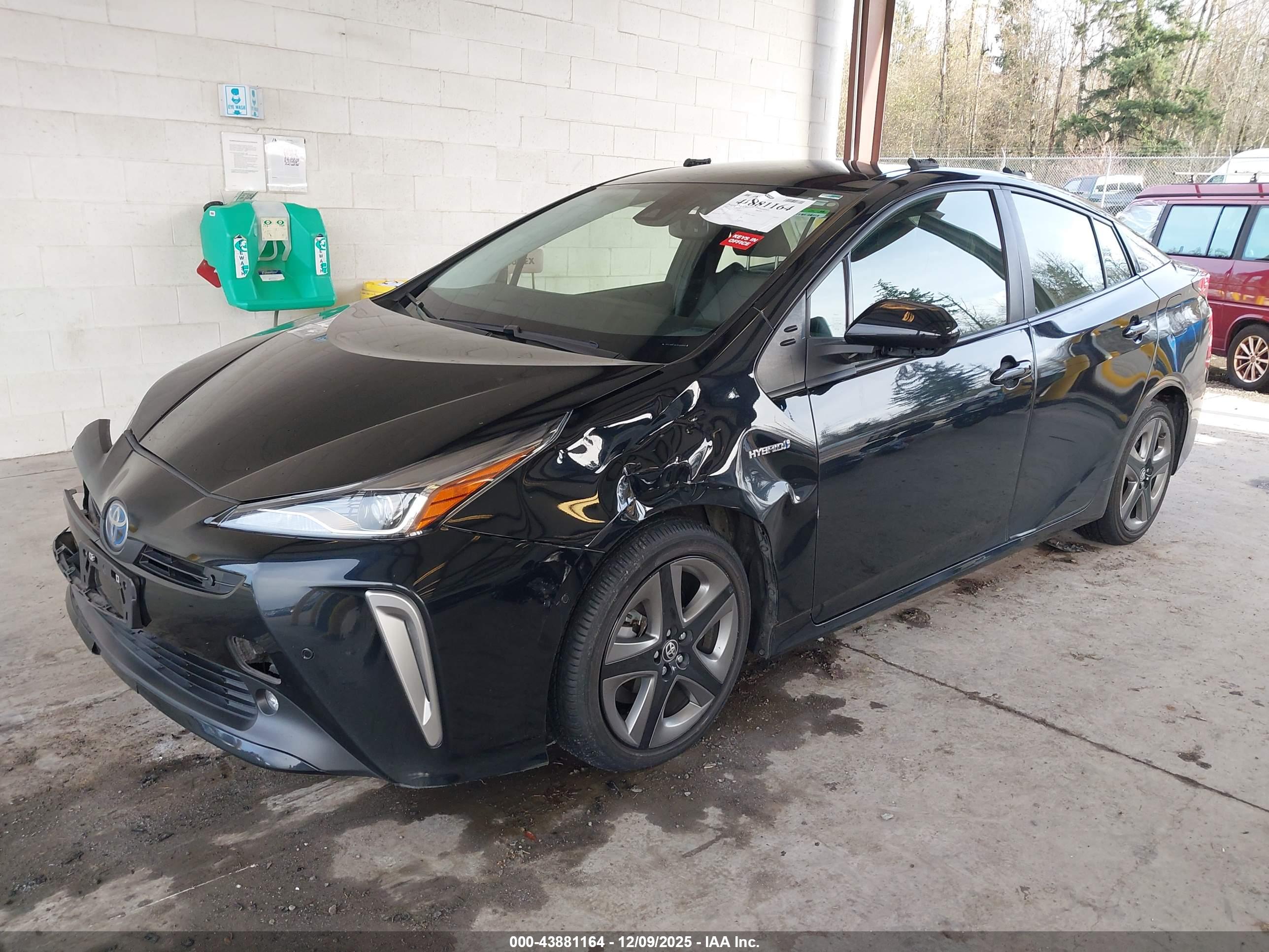 TOYOTA PRIUS image 2