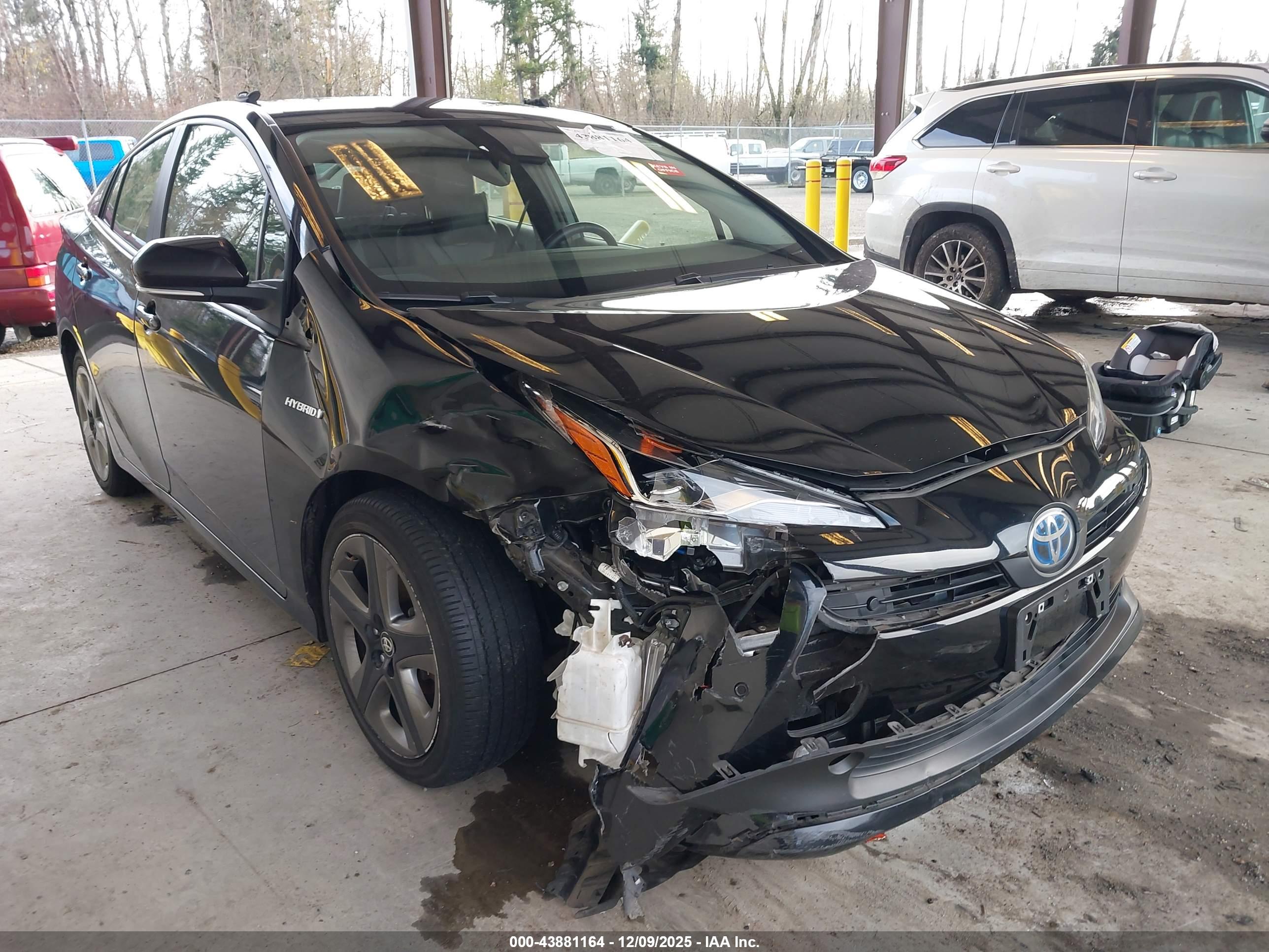 TOYOTA PRIUS image 6