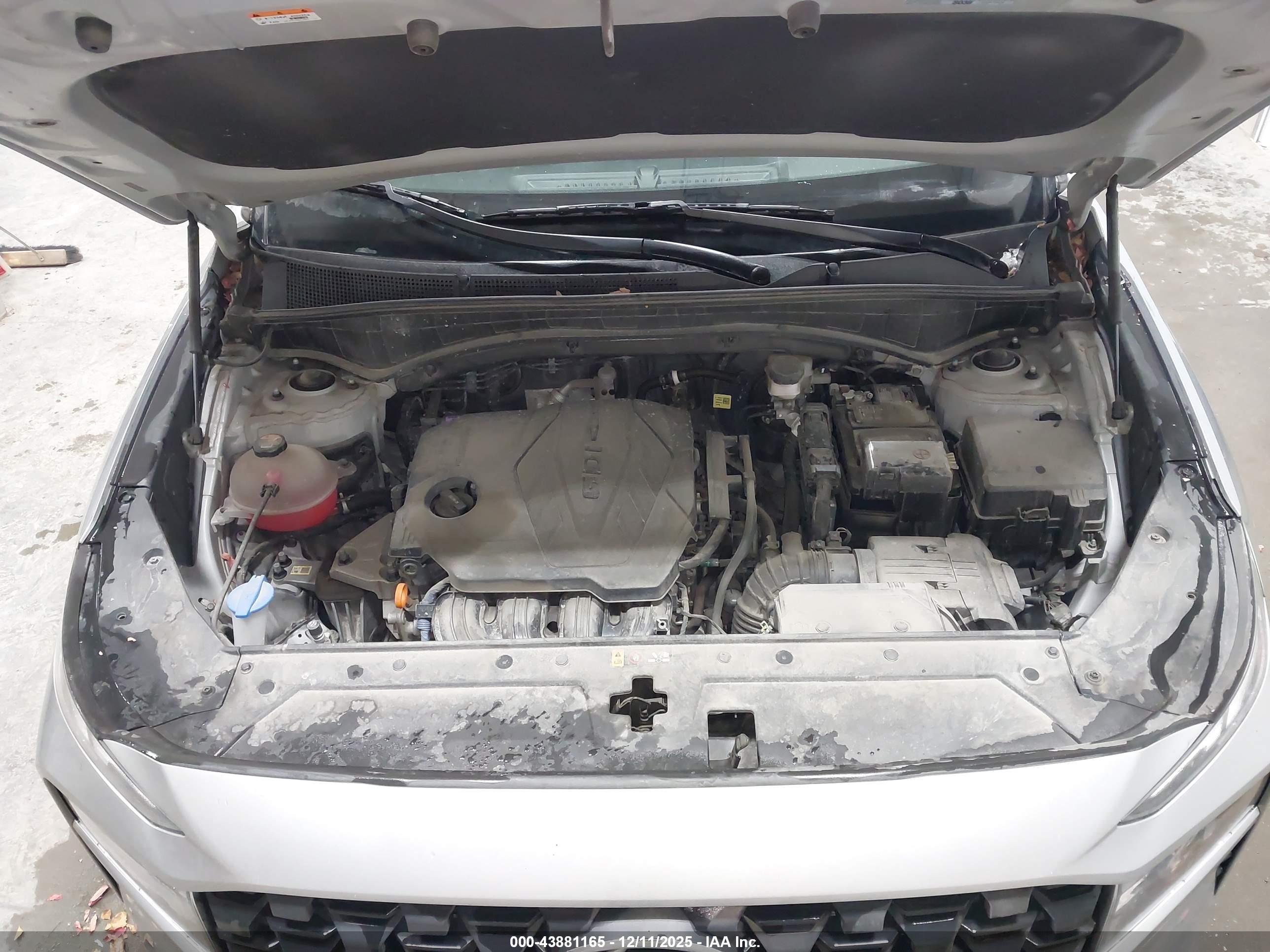 HYUNDAI SANTA image 10