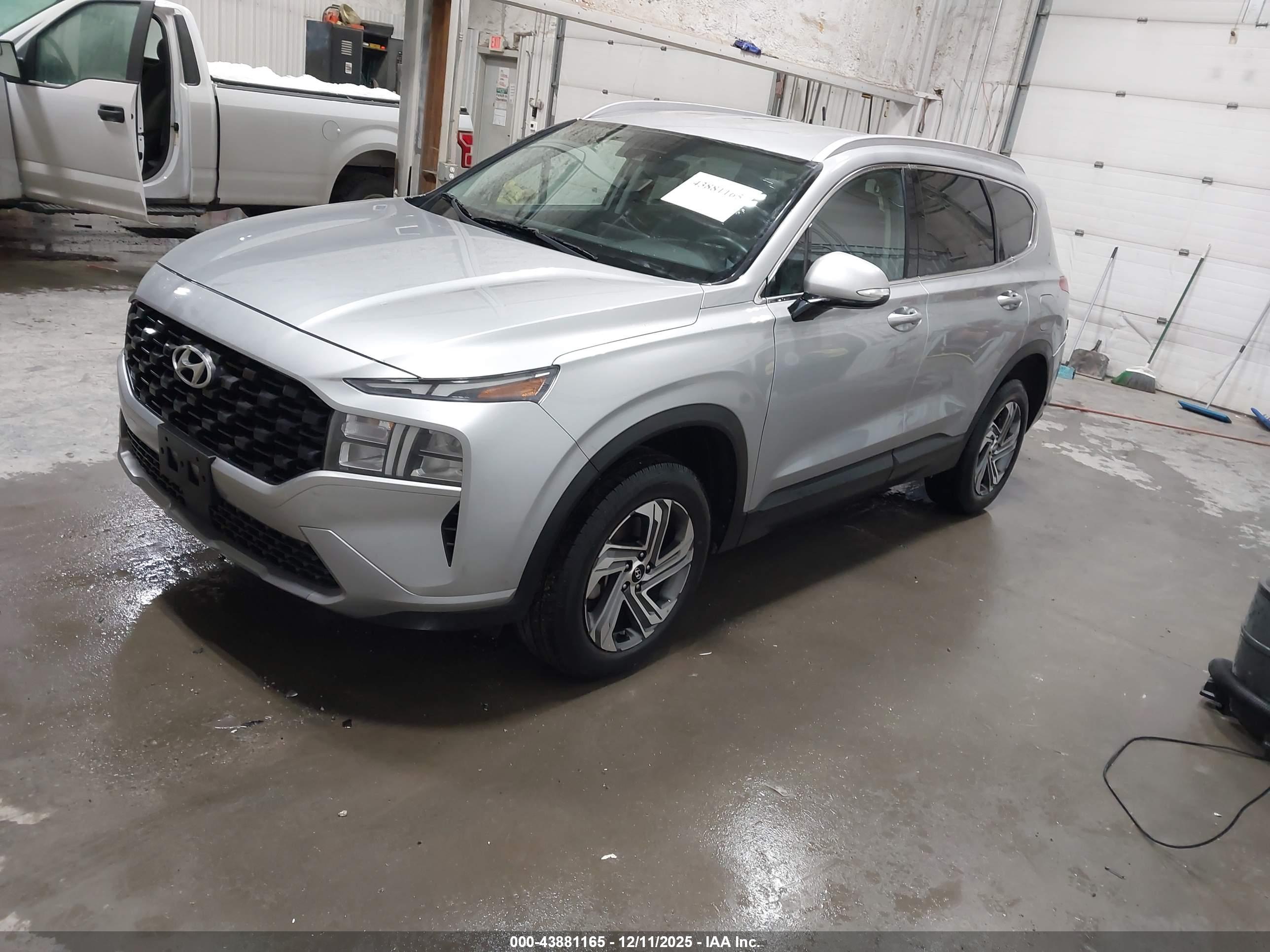 HYUNDAI SANTA image 2